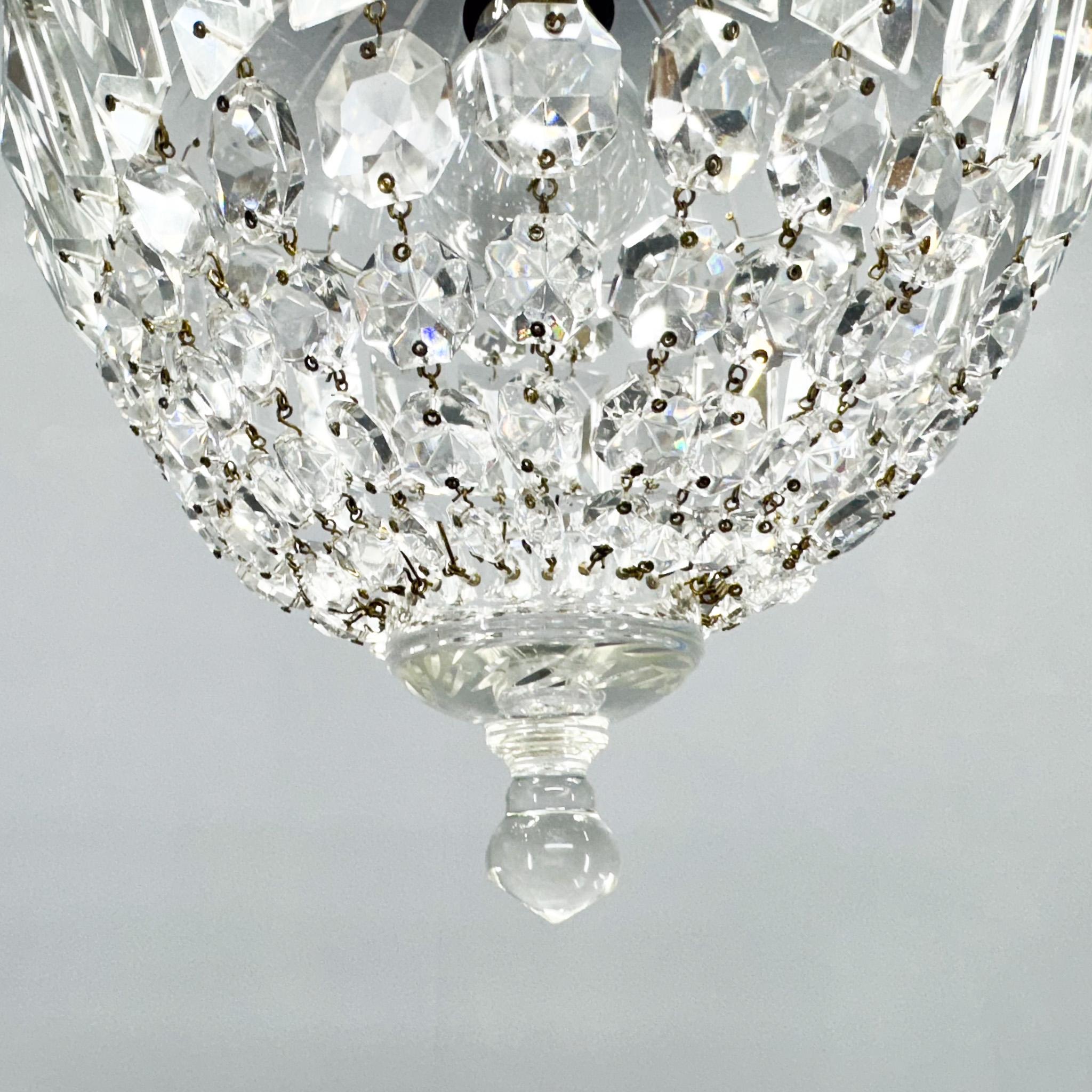 Lampadario in cristallo e ottone di metà secolo, Cecoslovacchia in vendita 2