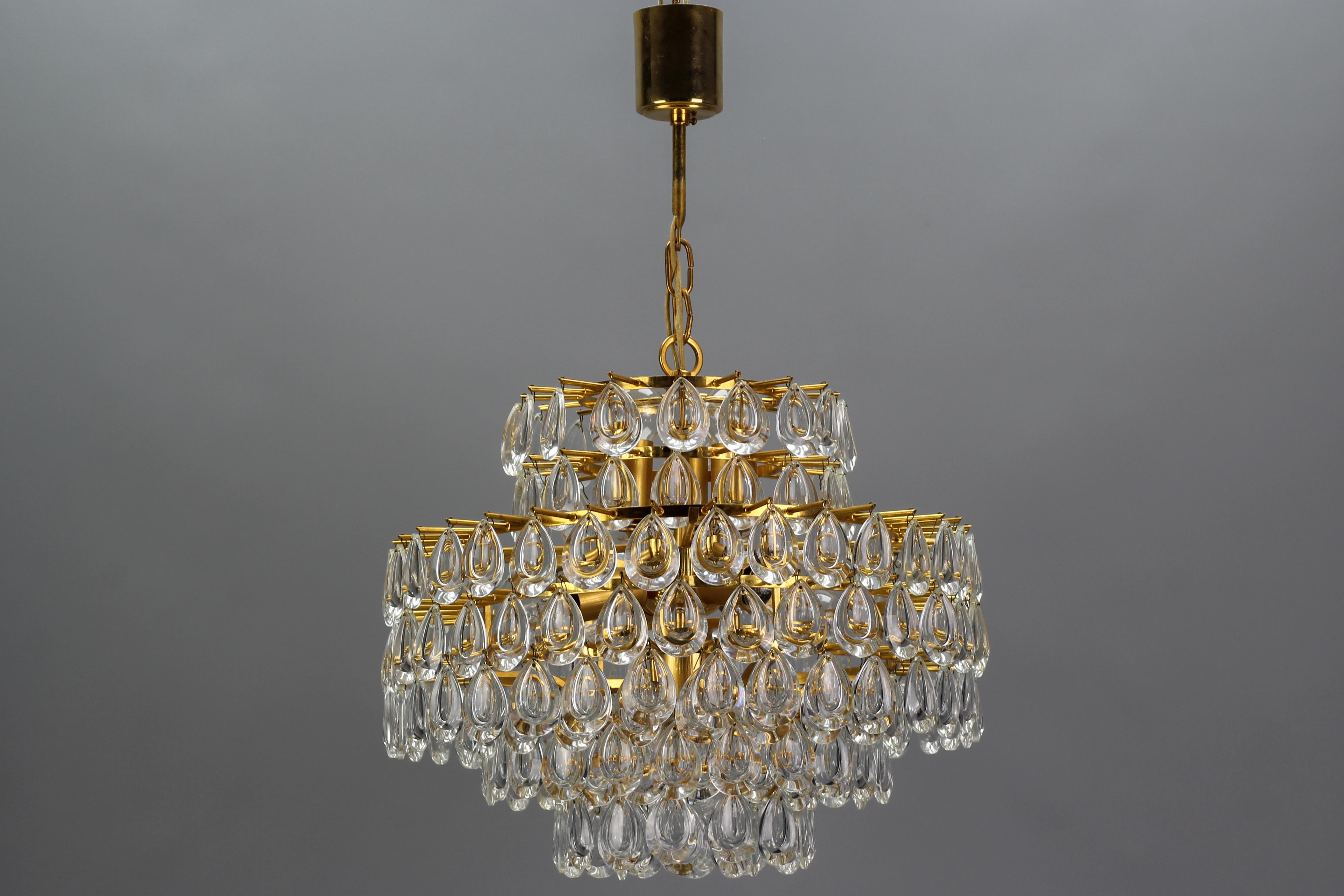 Mid-Century Crystal Glass and Gilt Brass Seven-Light Chandelier by Palwa For Sale 13
