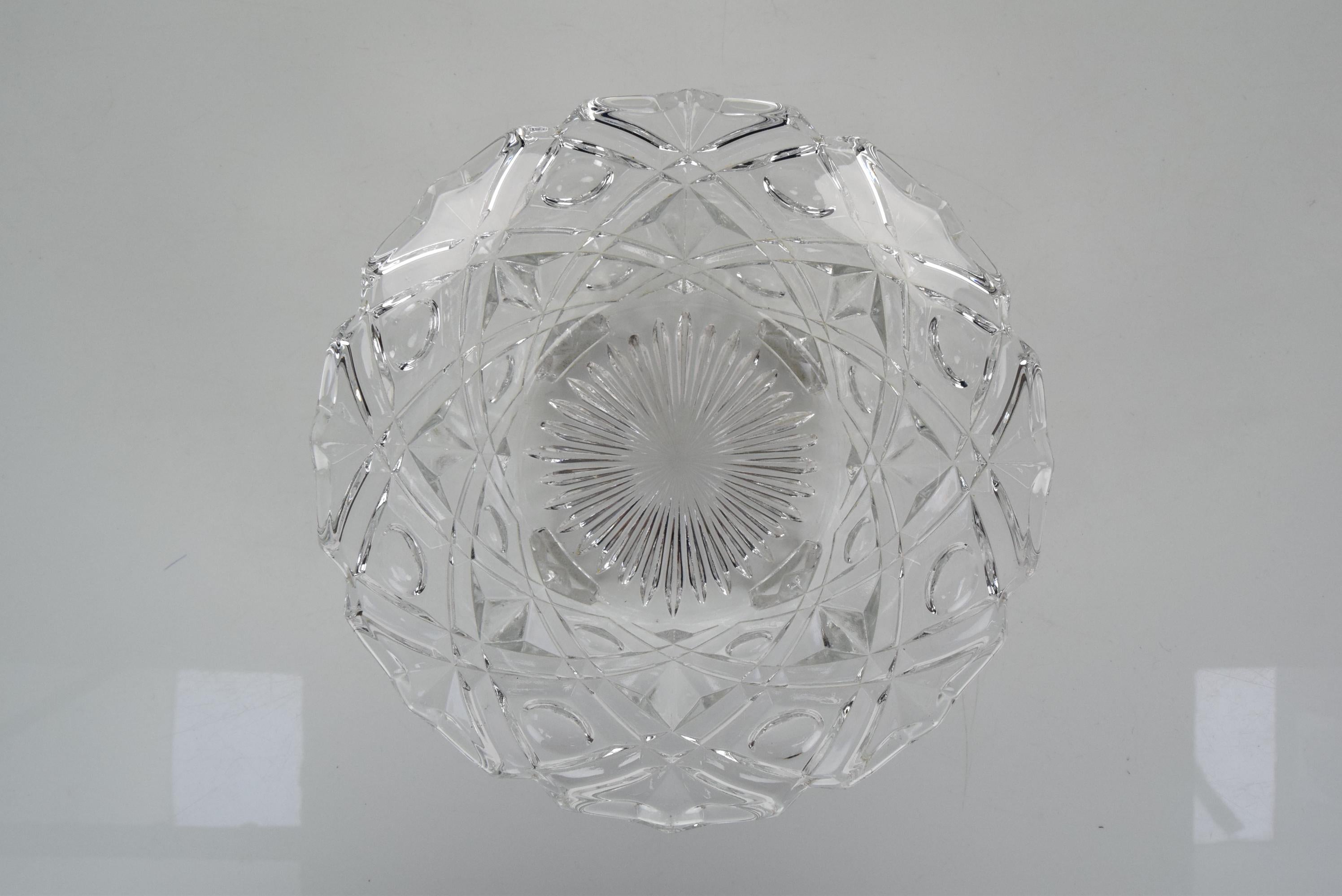 Mid-Century Crystal Glass Bowl, 1960's For Sale 4