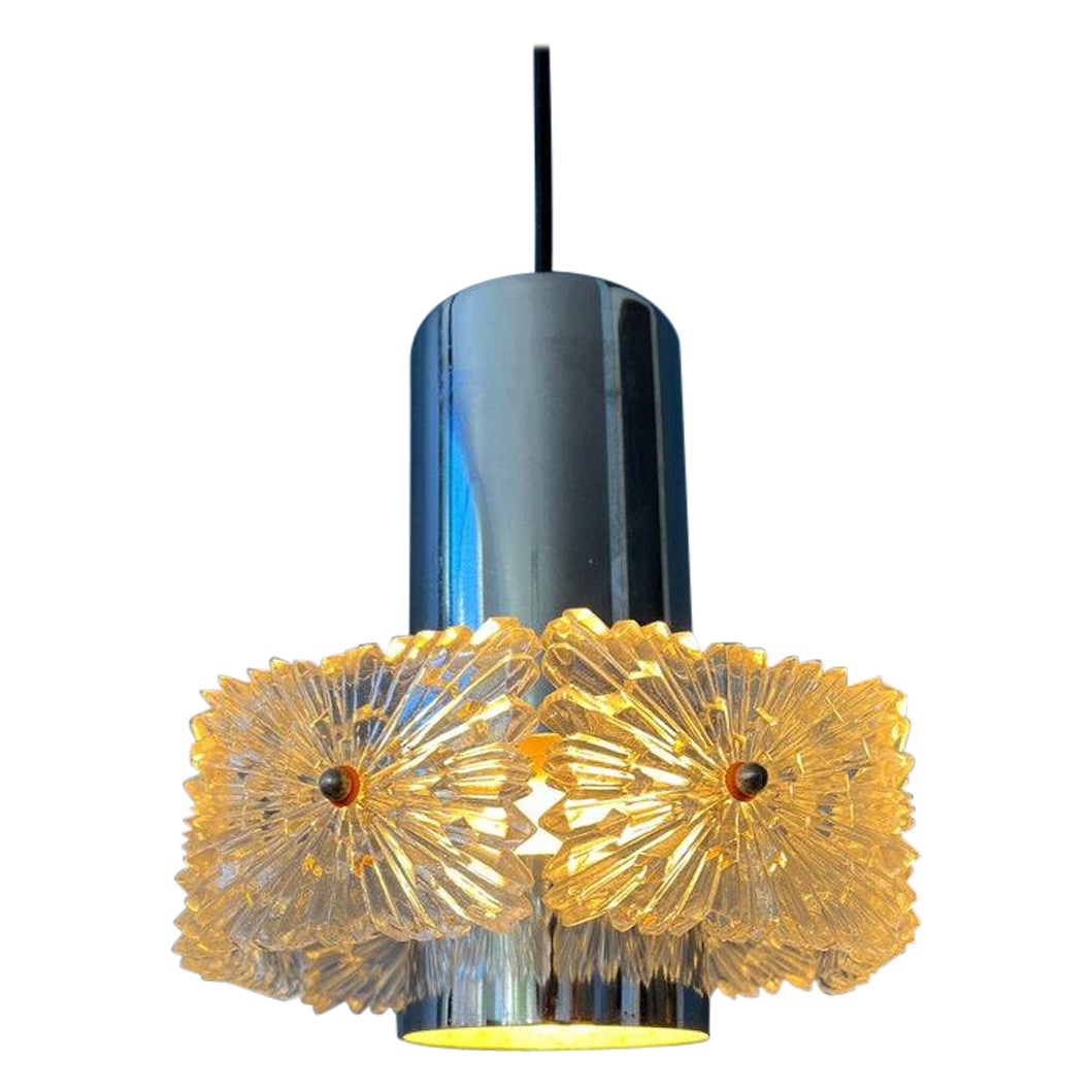 Hängeleuchte aus Kristallglas mit Chromrahmen aus der Mitte des Jahrhunderts, 1970er Jahre im Angebot