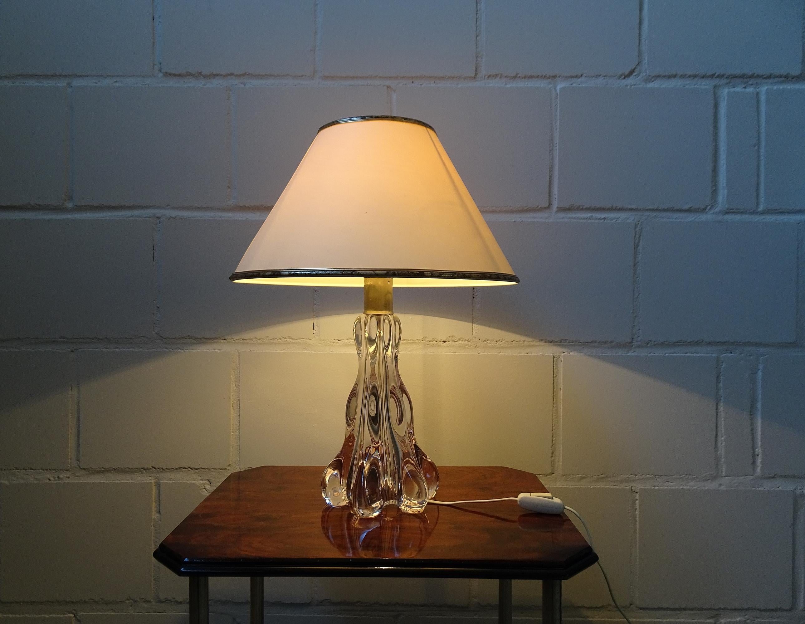 Mid-Century Modern Mid-Century Crystal Glass Table Lamp by Art Vannes, France, 1960