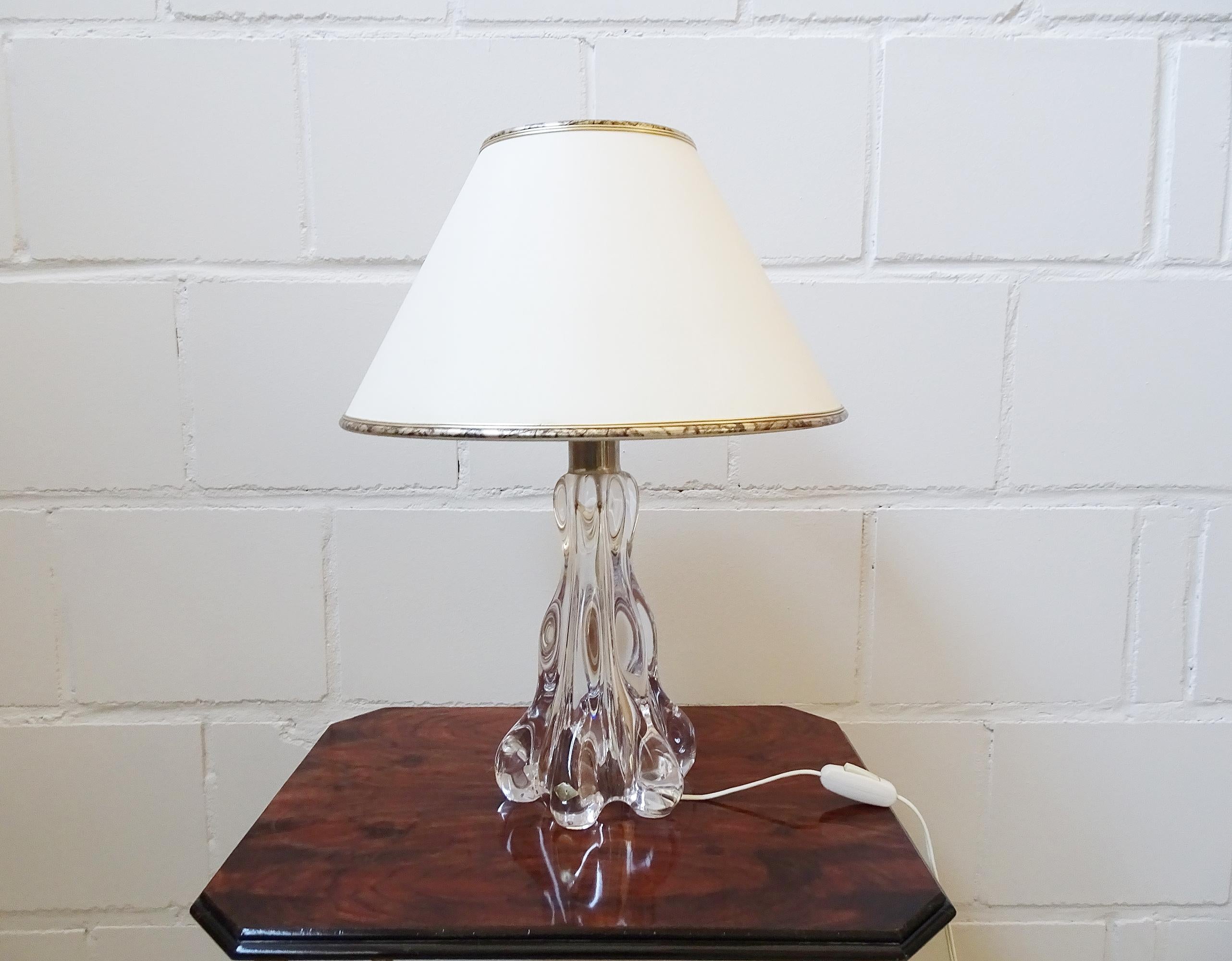 Hand-Crafted Mid-Century Crystal Glass Table Lamp by Art Vannes, France, 1960