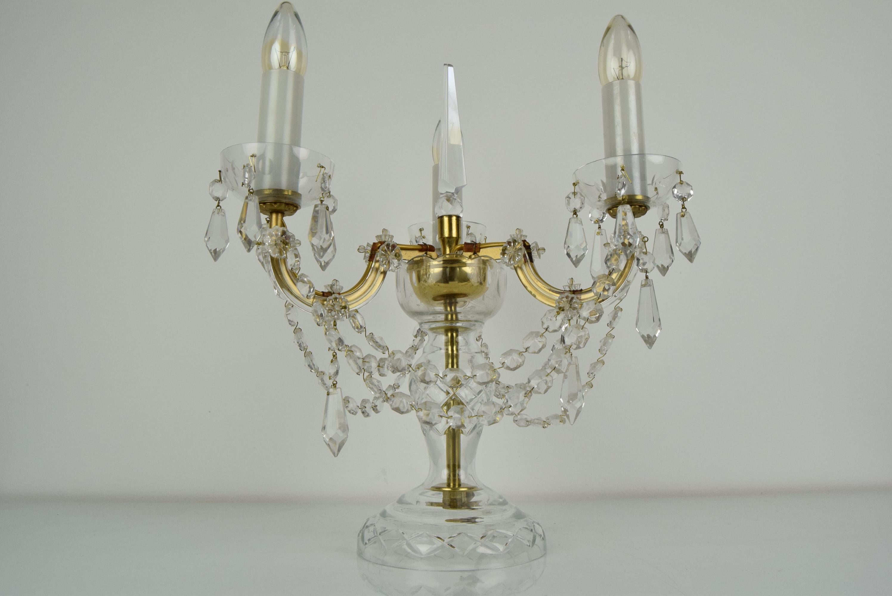 Made in Czechoslovakia
Made of crystal glass, metal
3x E14 or E15 socket
Re-polished
Fully functional
Original condition.