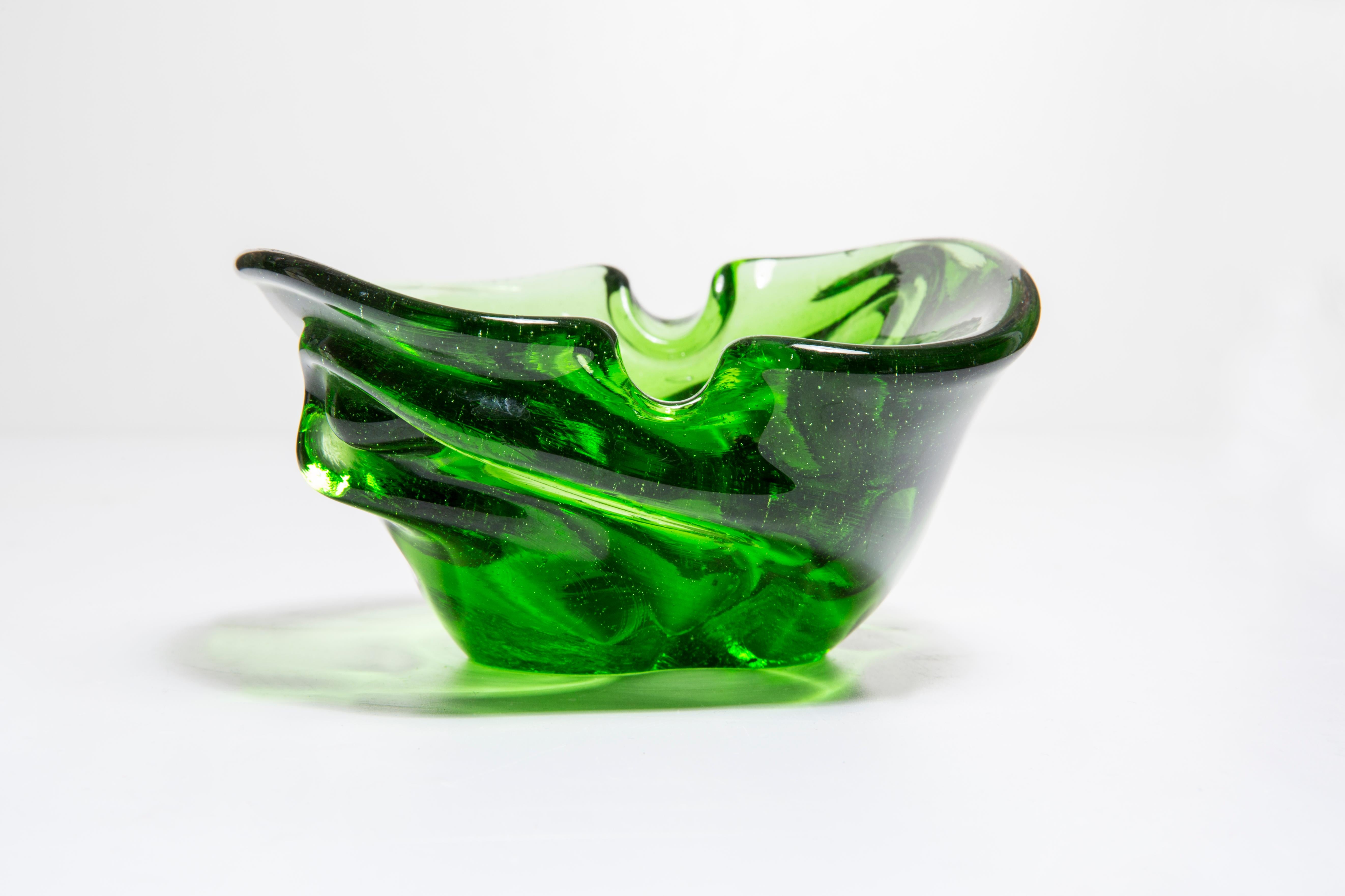 20th Century Mid Century Crystal Green Glass Ashtray Bowl, Italy, 1970s