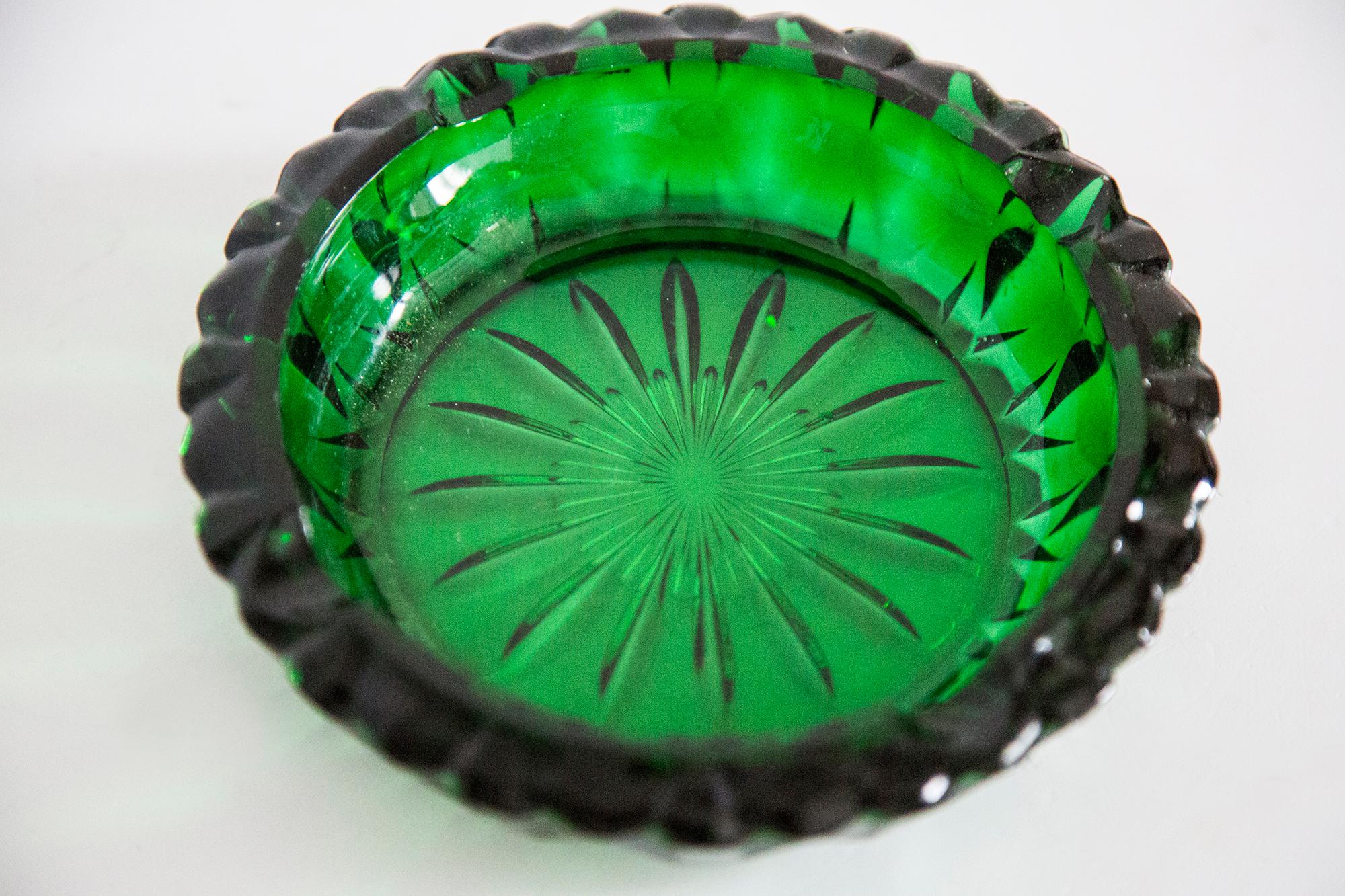 20th Century Mid Century Crystal Green Glass Ashtray Bowl, Italy, 1970s For Sale