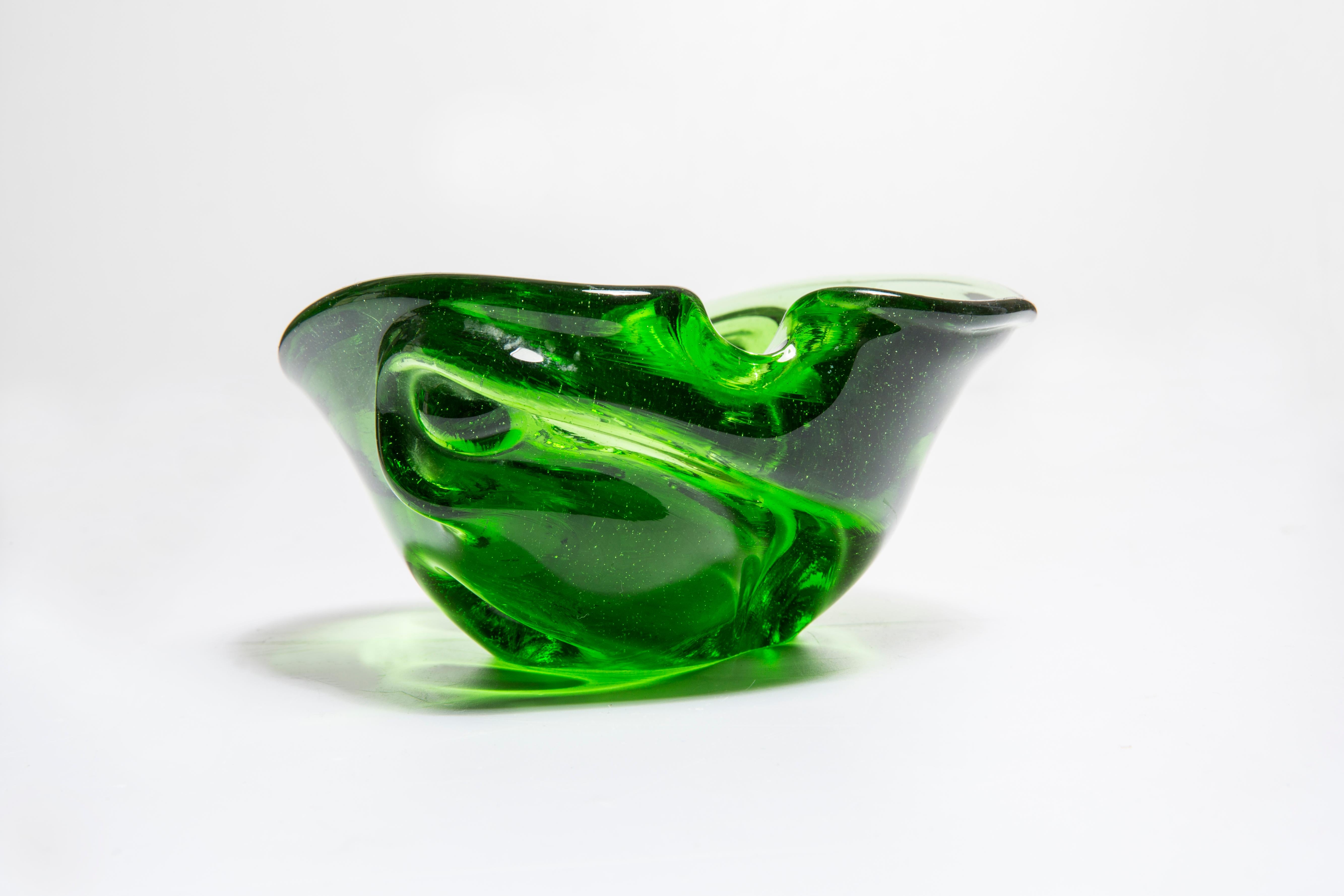 Mid Century Crystal Green Glass Ashtray Bowl, Italy, 1970s 1