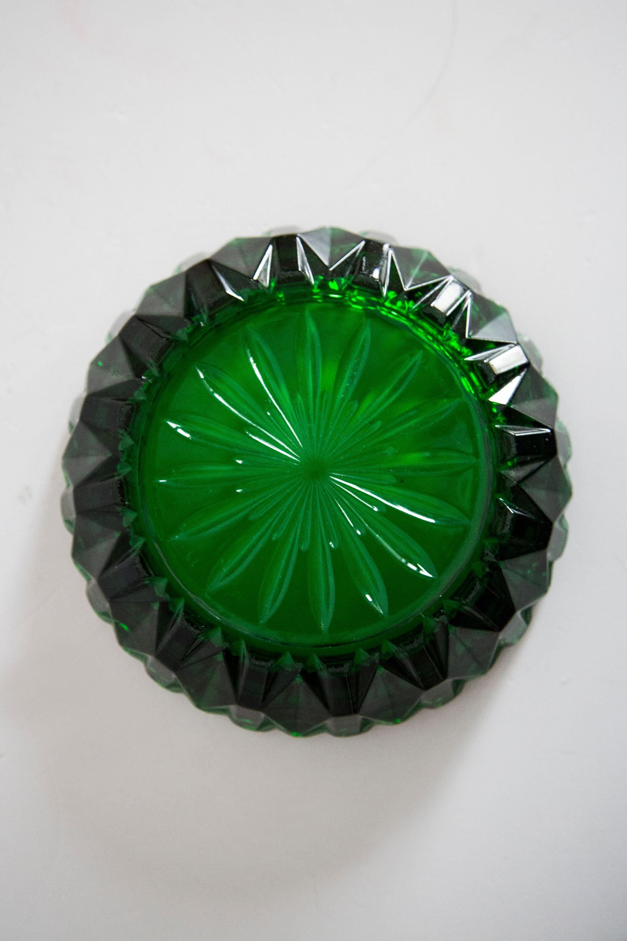 Mid Century Crystal Green Glass Ashtray Bowl, Italy, 1970s For Sale 2