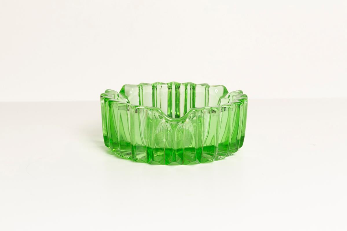 Midcentury Crystal Green Glass Bowl Ashtray, Italy, 1970s For Sale 6
