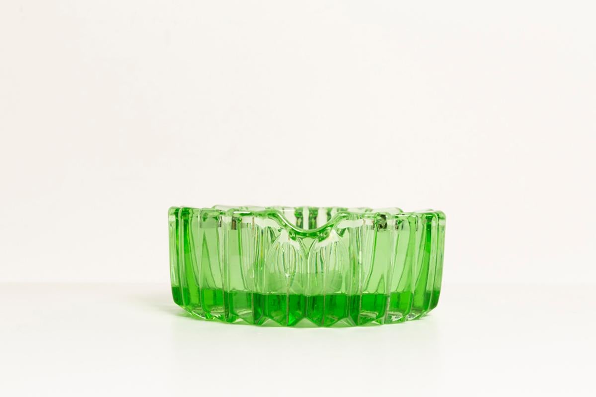 Midcentury Crystal Green Glass Bowl Ashtray, Italy, 1970s For Sale 7