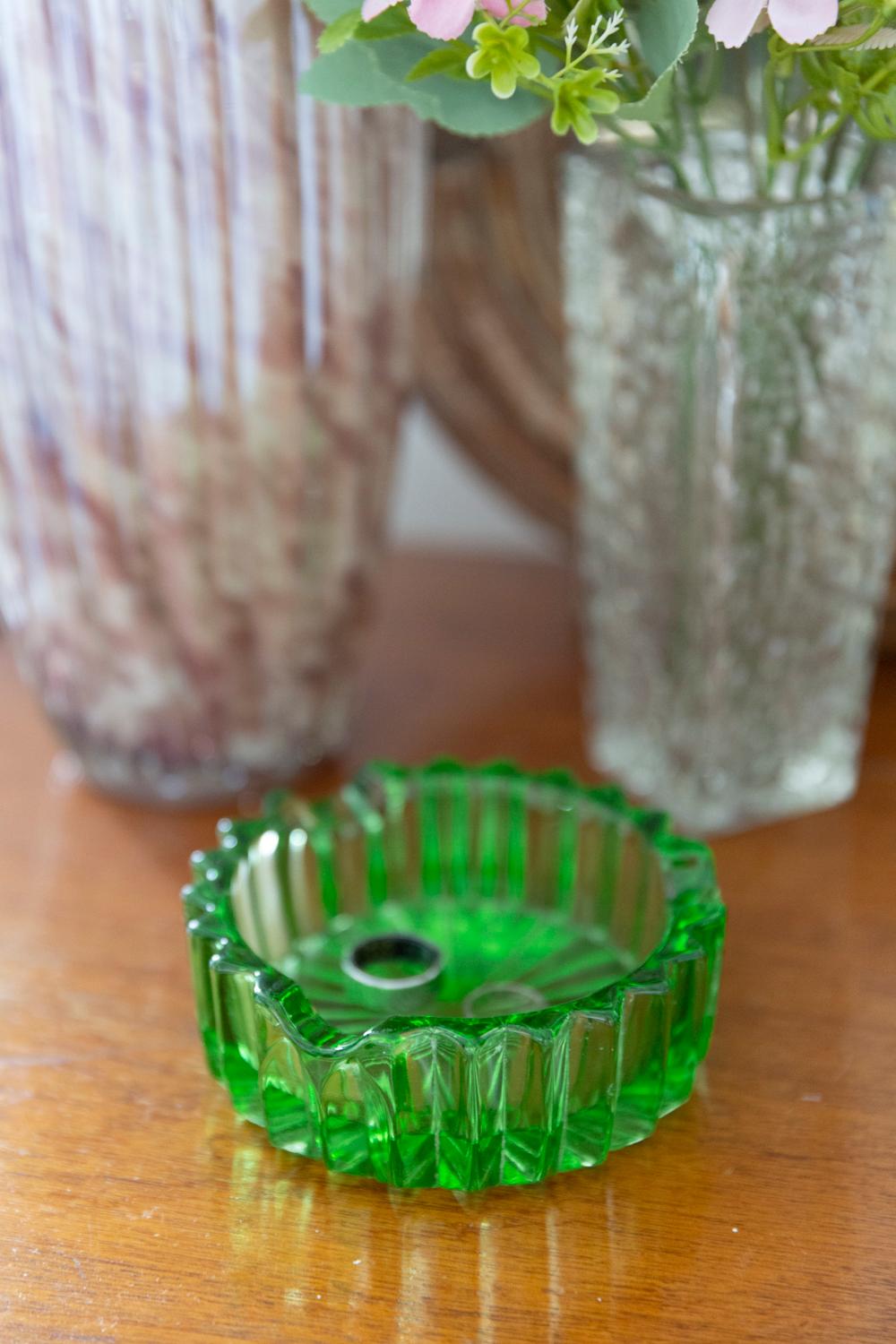 20th Century Midcentury Crystal Green Glass Bowl Ashtray, Italy, 1970s For Sale