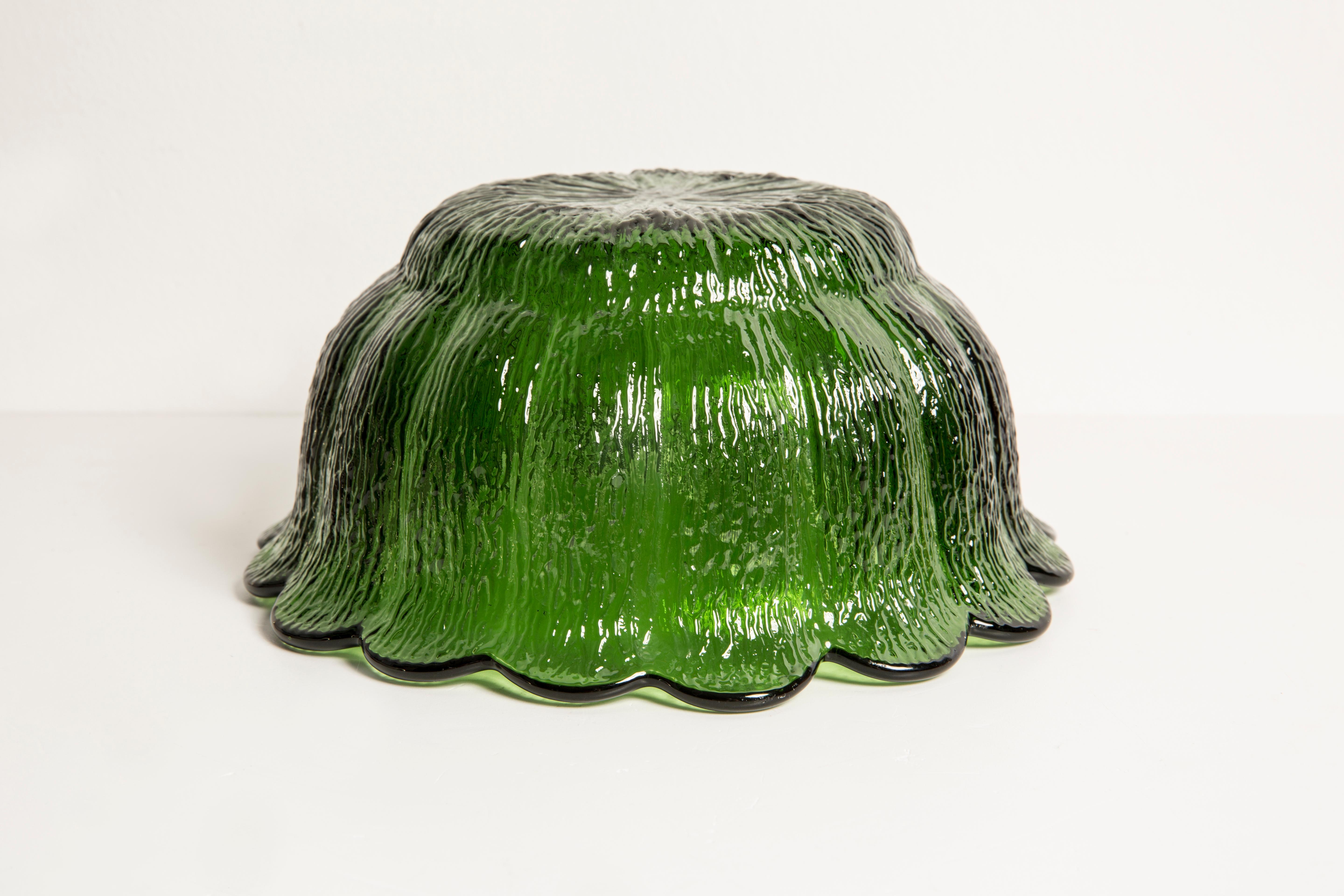 Mid Century Crystal Green Glass Bowl, Italy, 1970s 2