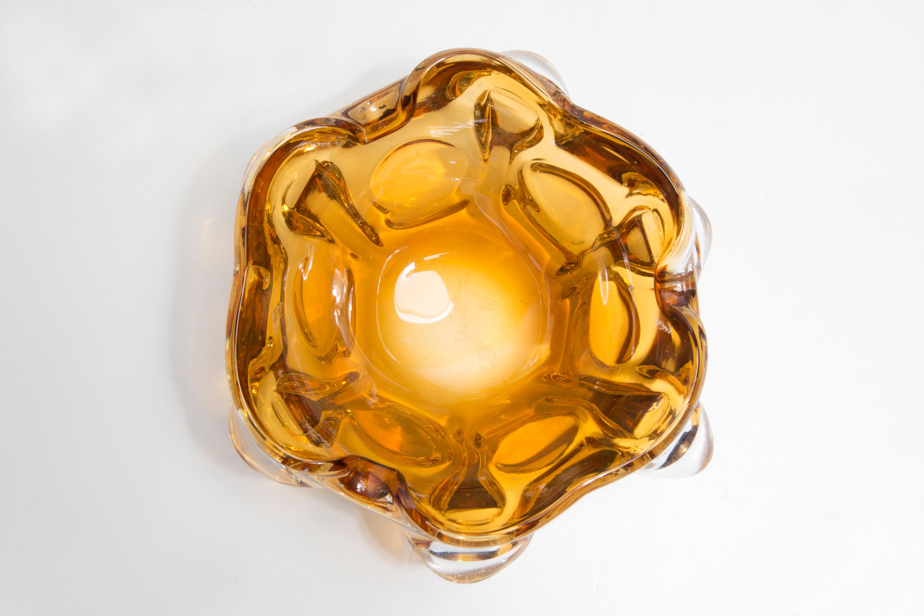 20th Century Mid Century Crystal Mustard Yelllow Glass Ashtray Bowl, Italy, 1970s For Sale