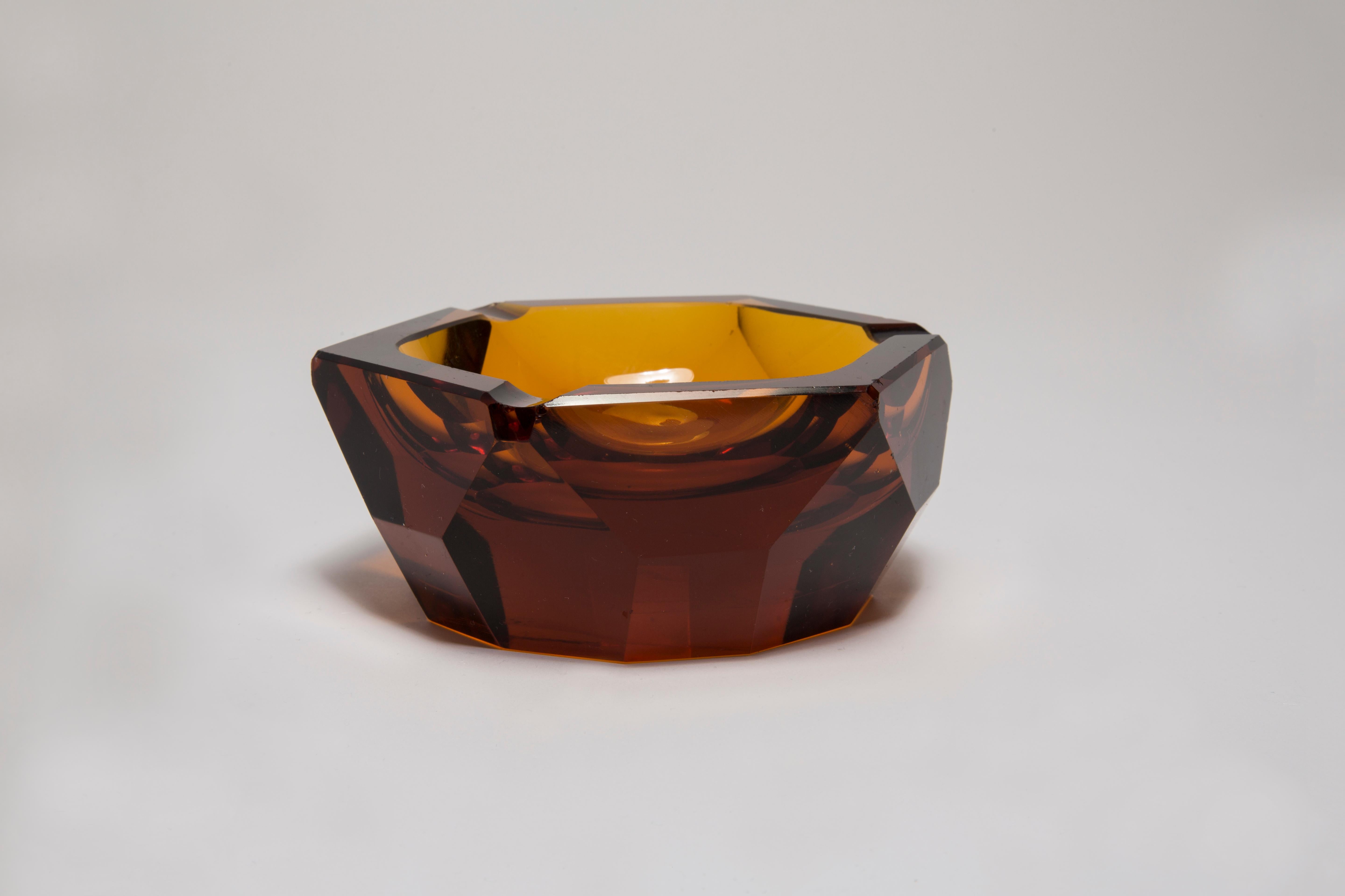 Mid Century Crystal Mustard Yellow Glass Ashtray Bowl, Italy, 1970s For Sale 3