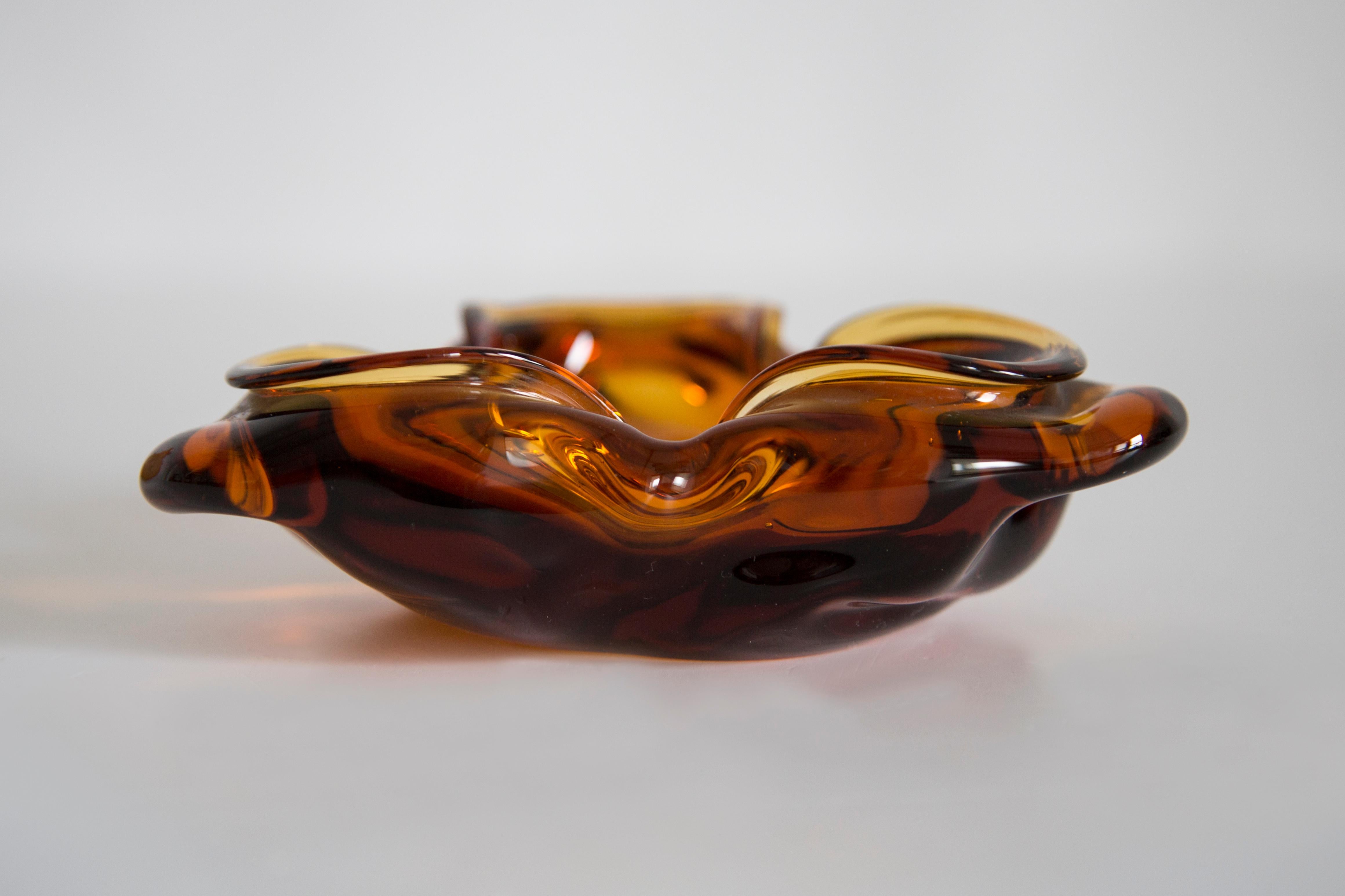 Mid Century Crystal Orange Artistic Glass Ashtray Bowl, Italy, 1970s For Sale 6