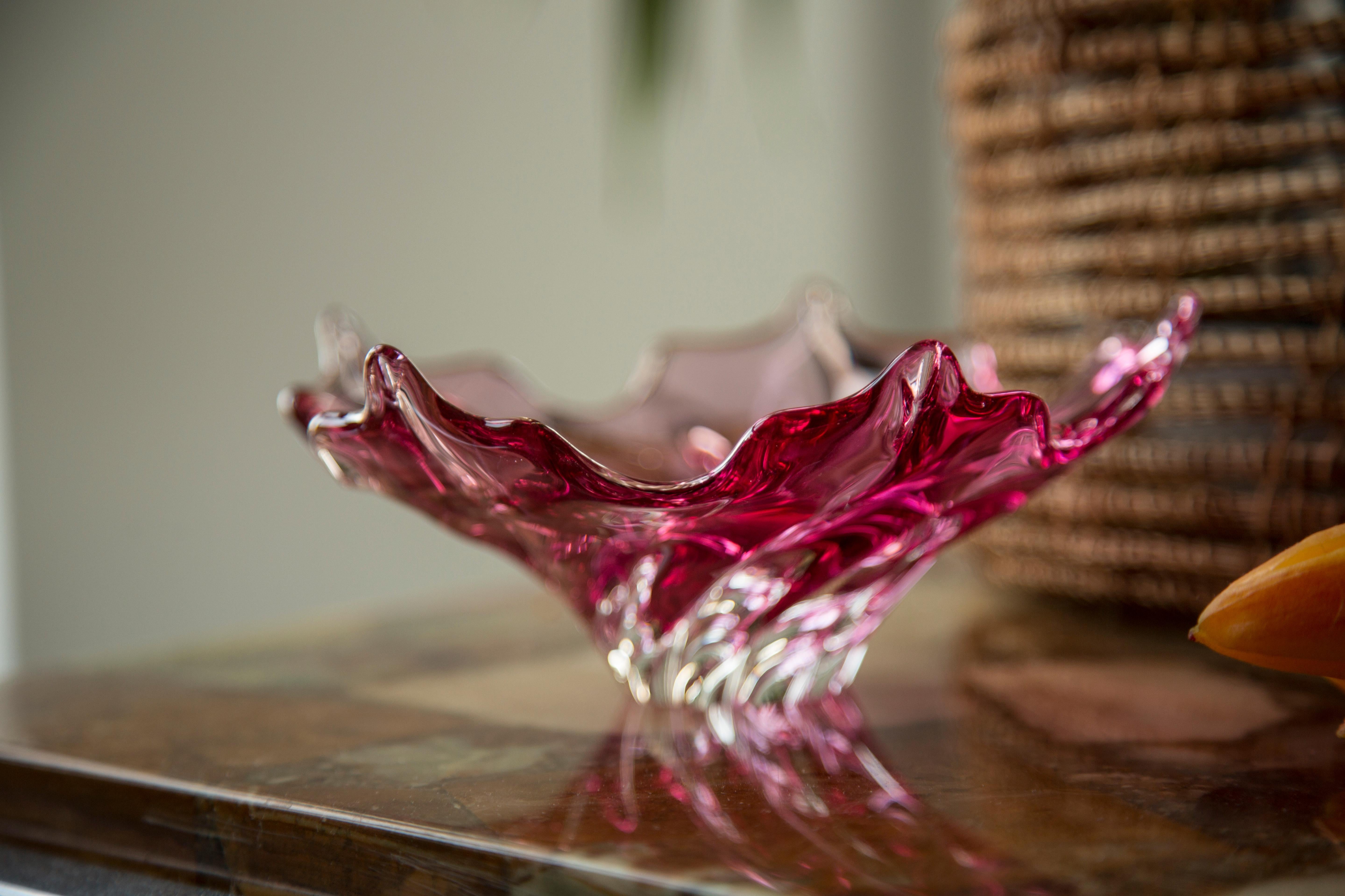 Italian Mid Century Crystal Pink Glass Bowl, Italy, 1970s For Sale
