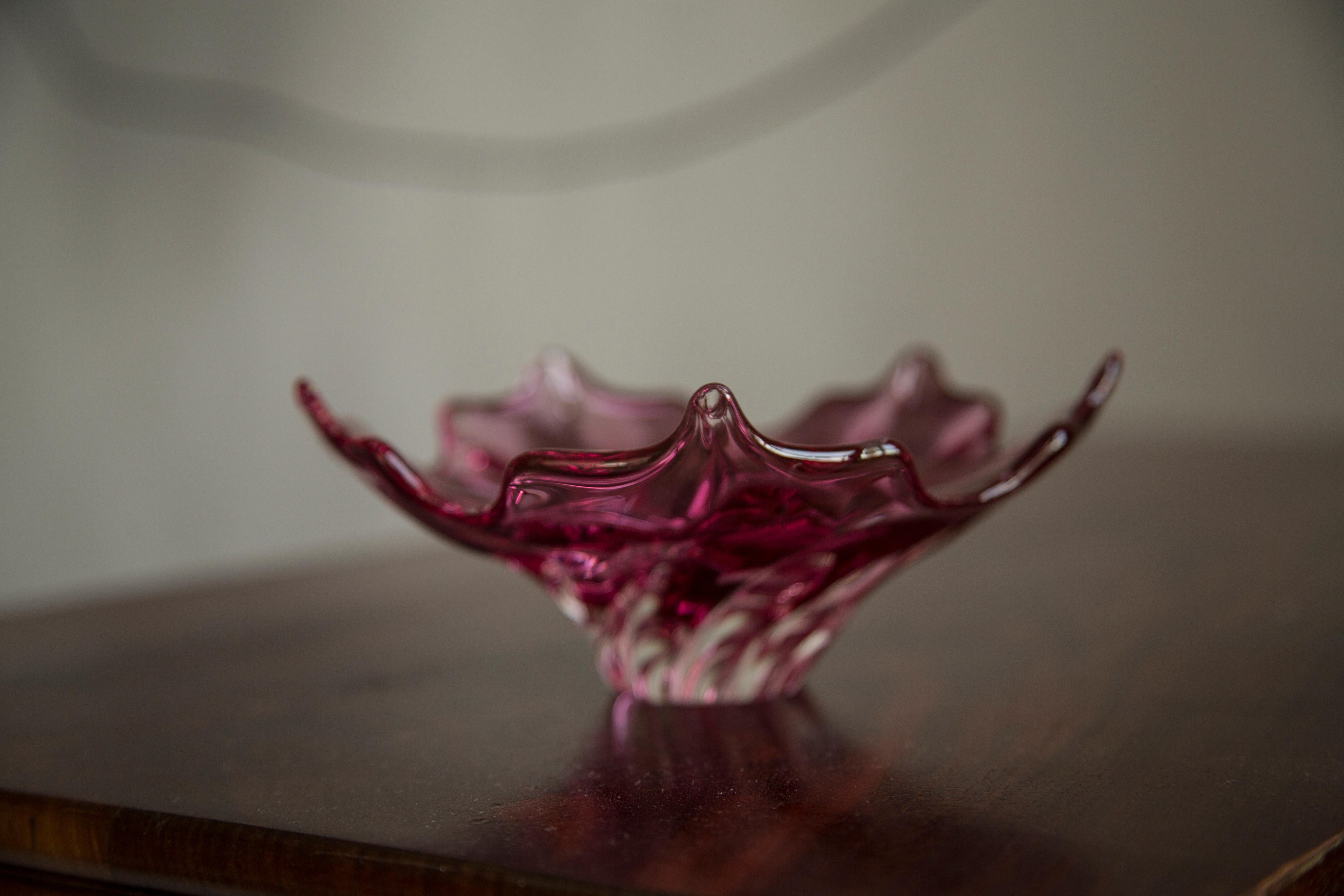 Mid Century Crystal Pink Glass Bowl, Italy, 1970s In Good Condition For Sale In 05-080 Hornowek, PL