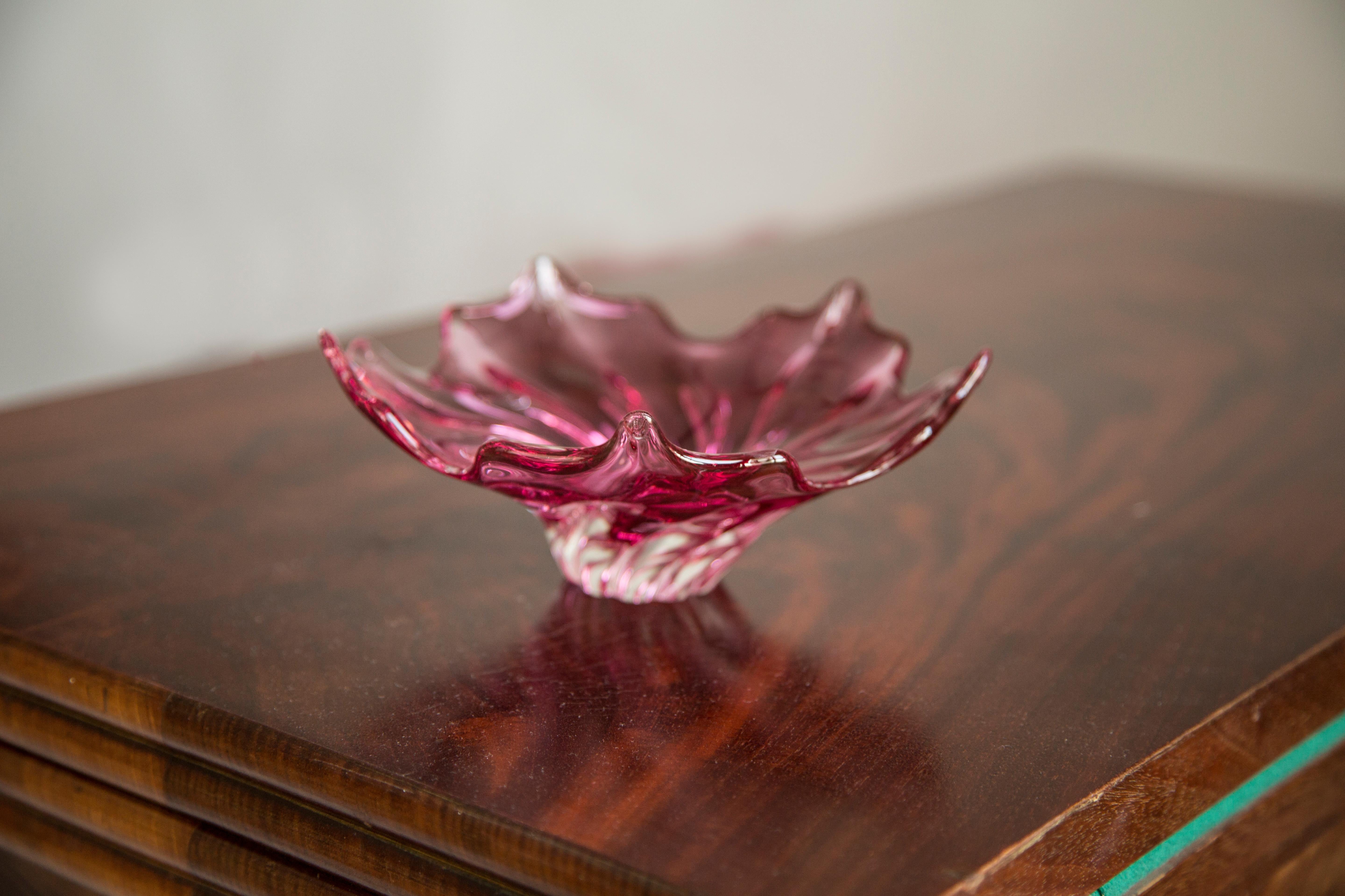 Rosa Kristallglasschale aus der Jahrhundertmitte, Italien, 1970er Jahre (20. Jahrhundert) im Angebot
