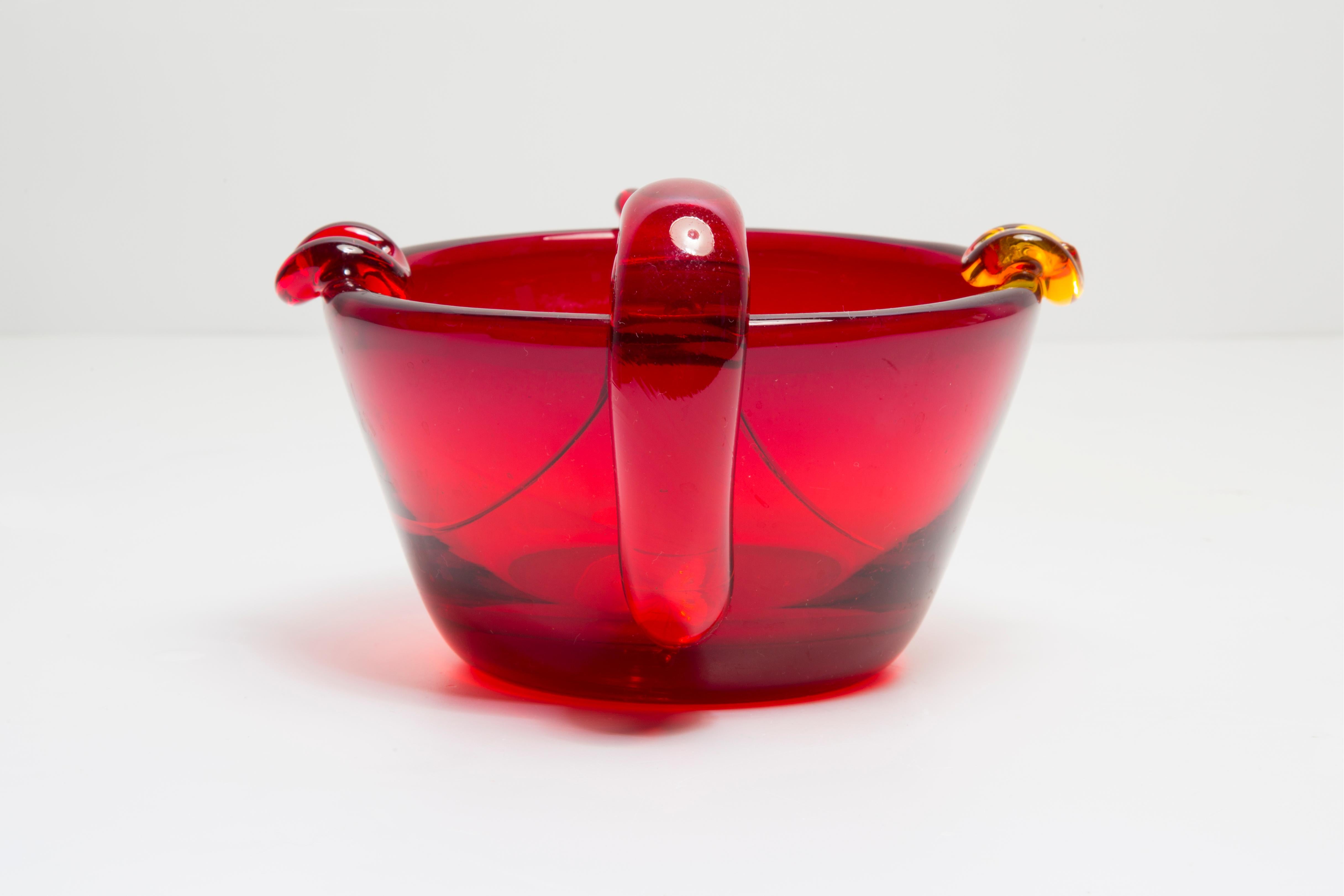 20th Century Mid Century Crystal Red Artistic Glass Ashtray Bowl, Italy, 1970s For Sale