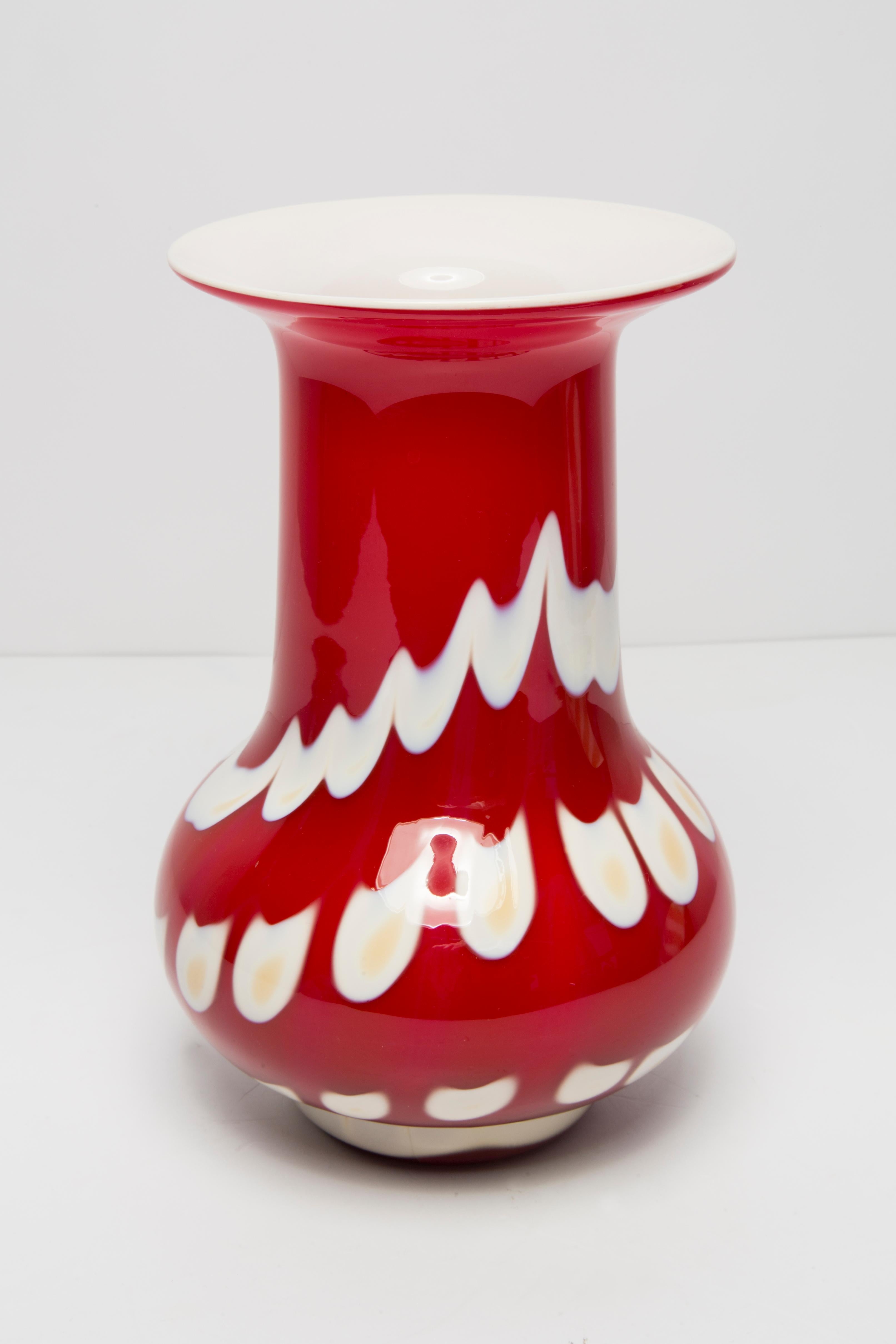 20th Century Mid Century Crystal Red Artistic Glass Vase, Italy, 1970s For Sale