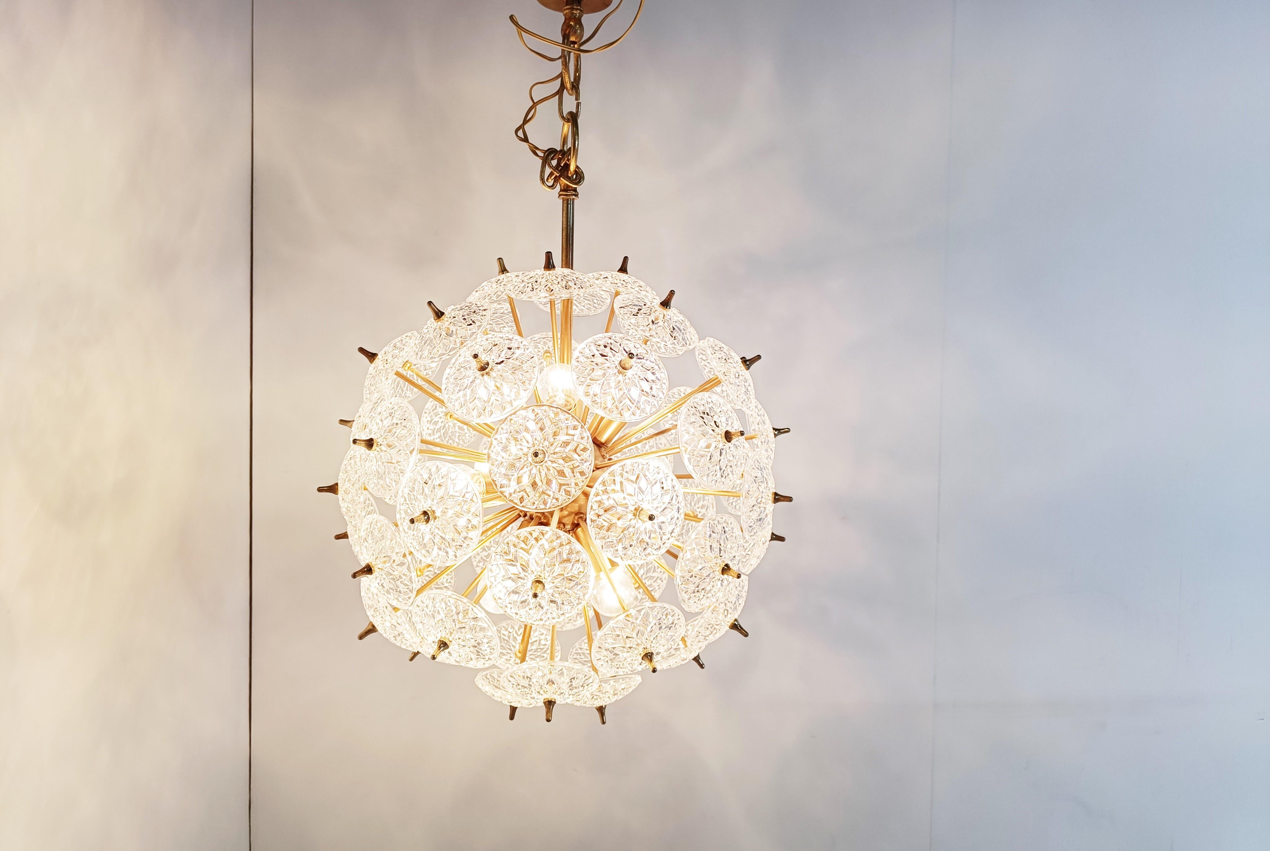 Mid-Century Modern Mid century crystal sputnik chandelier by Val saint lambert, 1960s