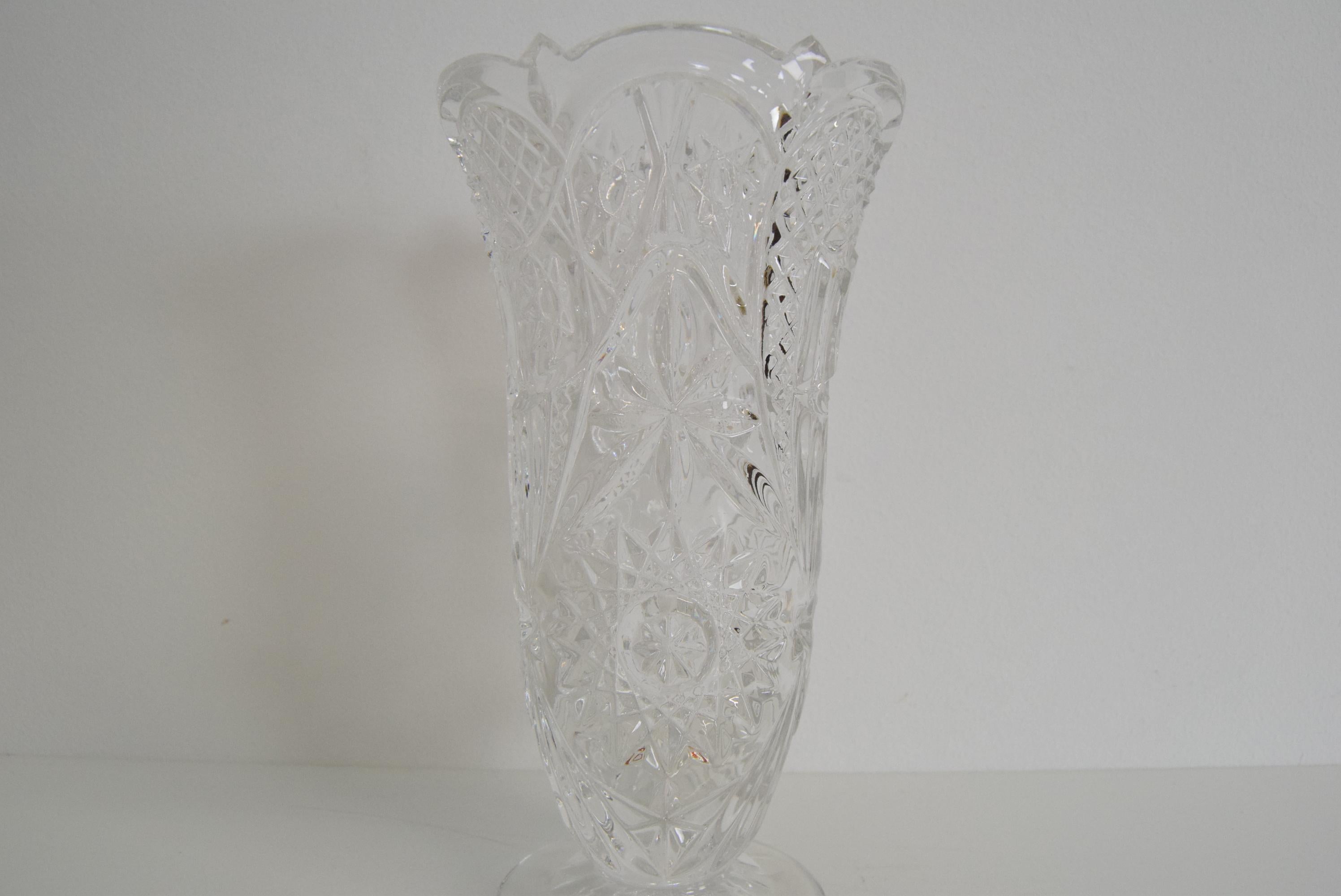 Mid-Century Crystal Vase, Bohemia, 1950's For Sale 1
