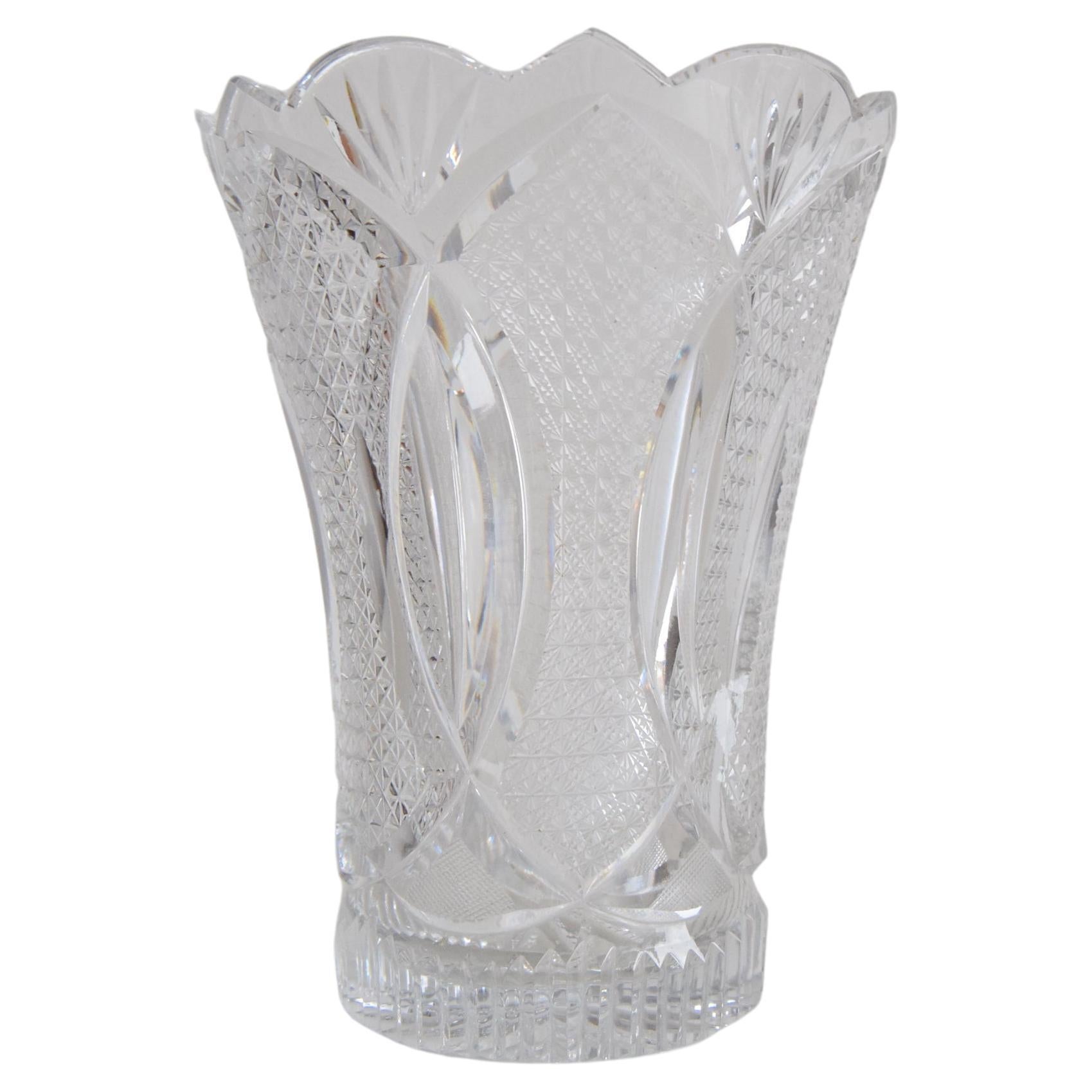 Kristallvase aus der Mitte des Jahrhunderts, Glasarbeit Novy Bor, 1960er Jahre.