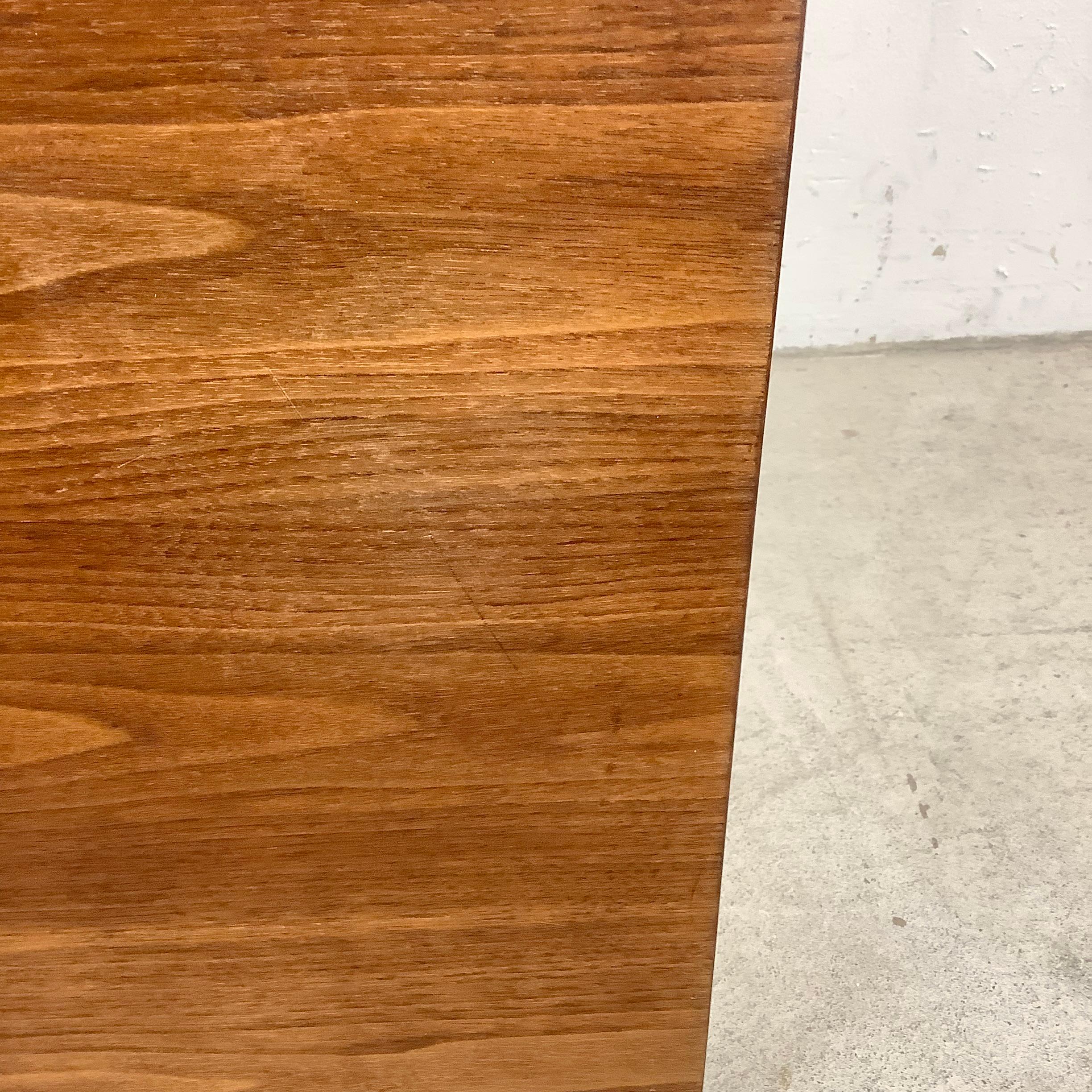 Mid-Century Cube Walnut End Table 4