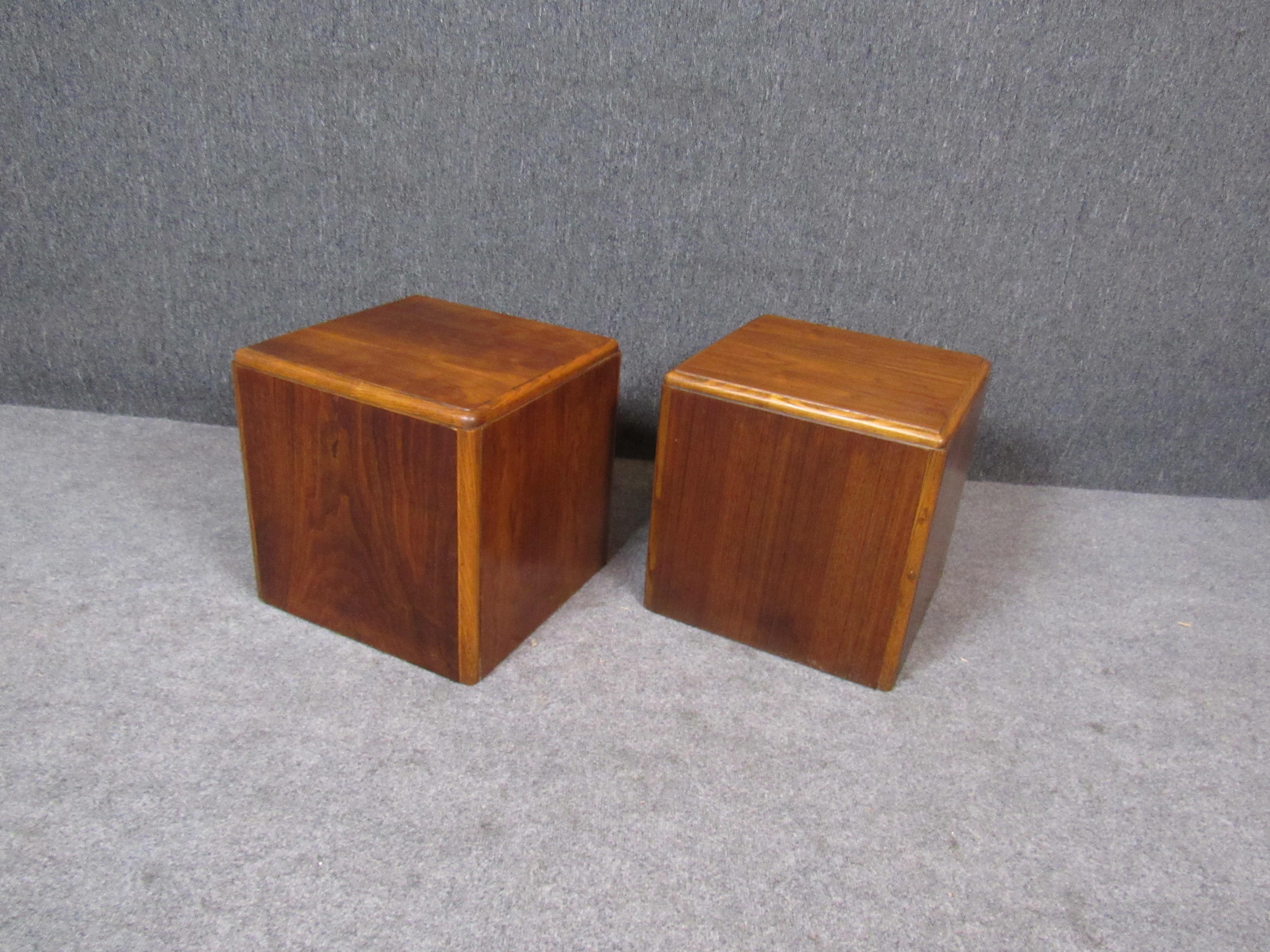 It's hip to be square with these incredible walnut & oak pedestal tables from Virginia's Lane Furniture! With soft edges and a robust base, this duo is sure to add a natural glow to any room with it's rich wood grains. An incredibly versatile design