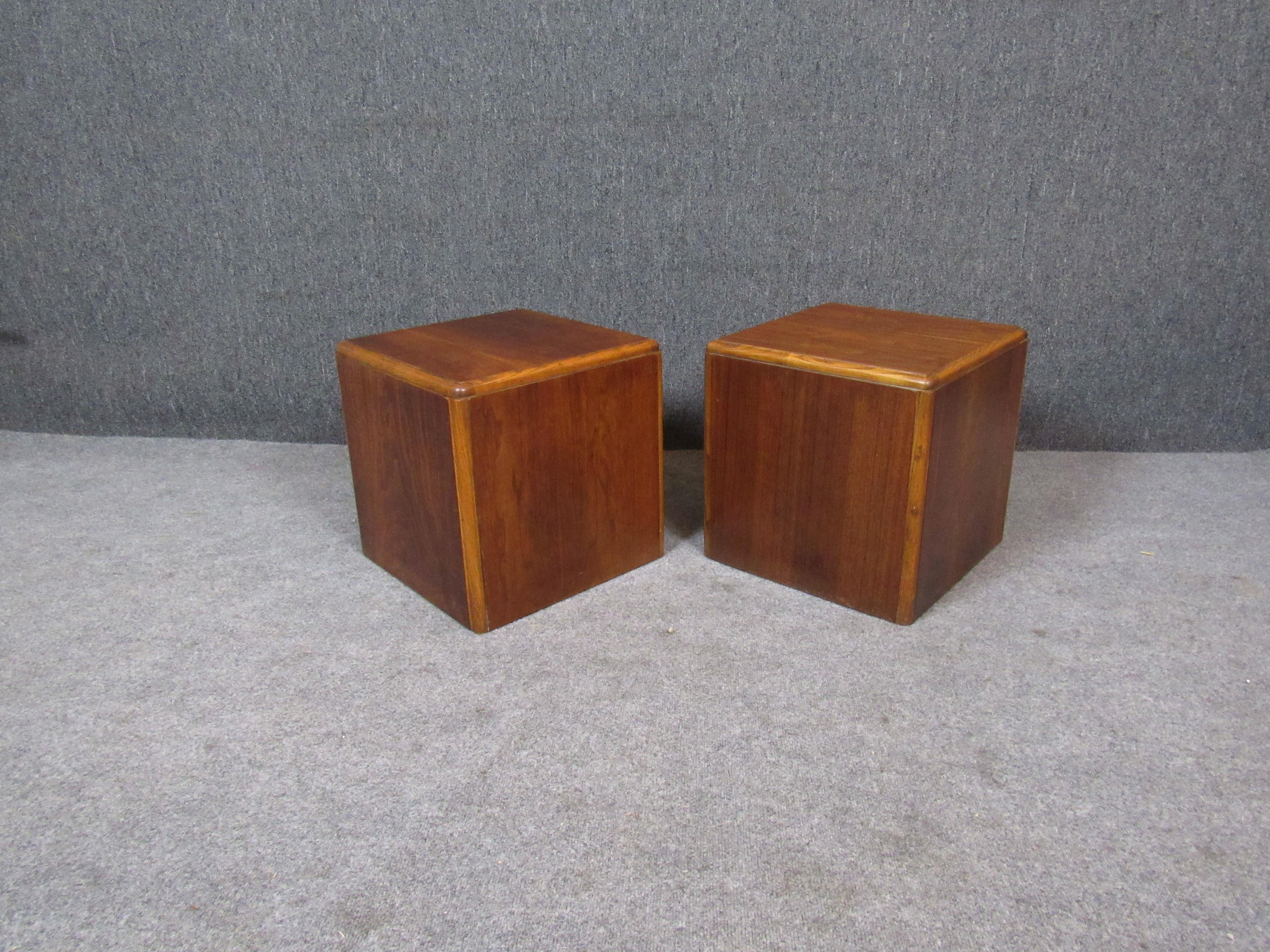 Mid-Century Modern Mid-Century Cubic Walnut Pedestals by Lane Furniture For Sale