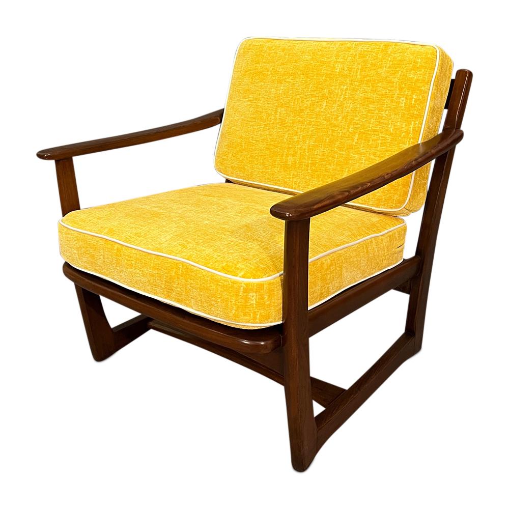 Mid-Century, Curated, Walnut arm lounge chair 1960s Circa 4