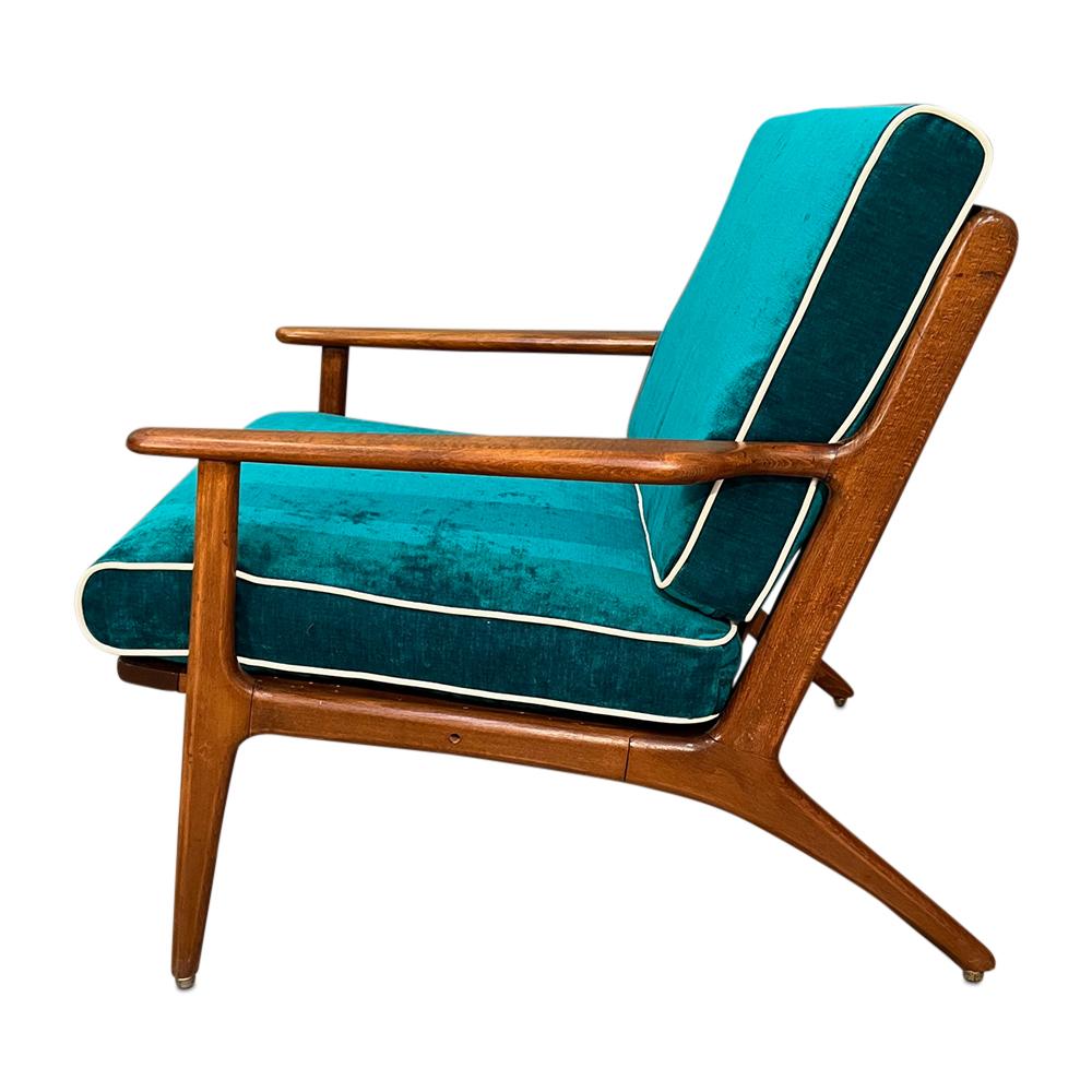Mid-Century Curated Walnut arm lounge chair 1960s Circa 6