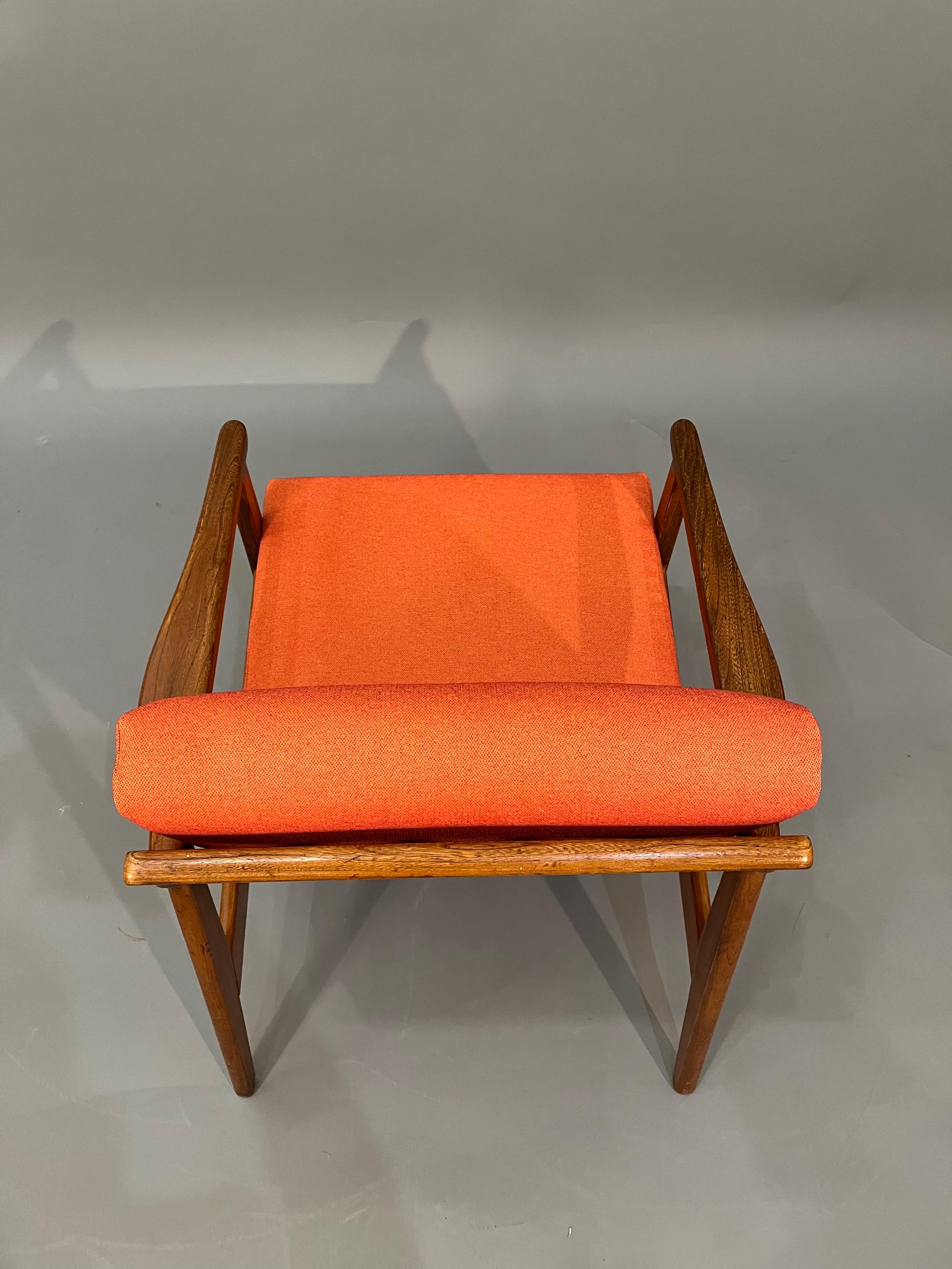 Mid-Century, Curated, Walnut Arm Lounge Chair, 1960s Circa In Excellent Condition In Hudson, NY