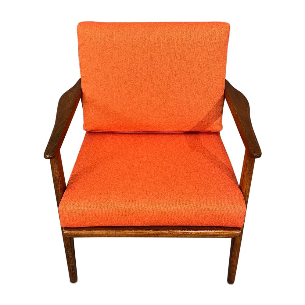 Mid-Century, Curated, Walnut Arm Lounge Chair, 1960s Circa 3