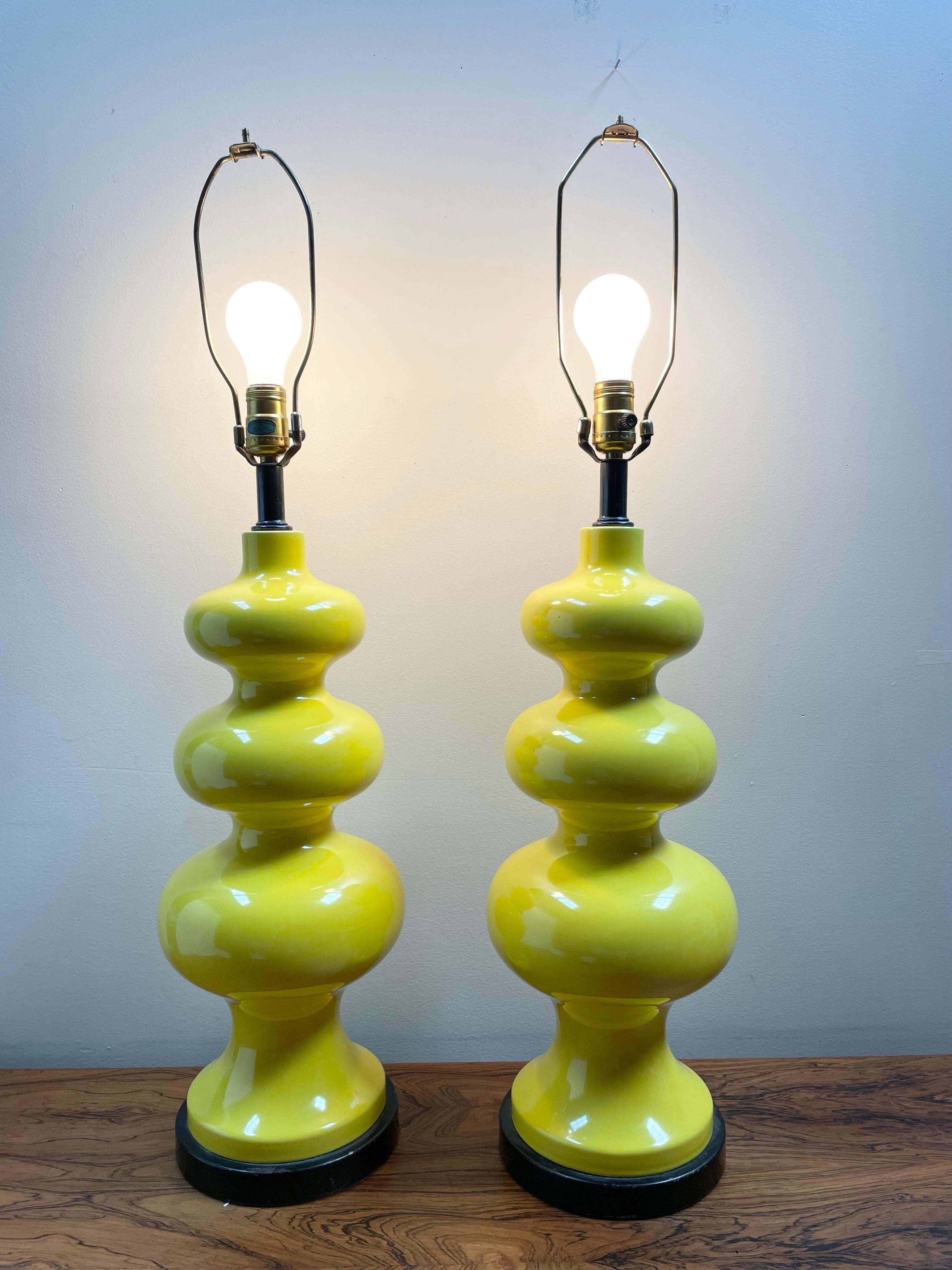 Curvaceous Pair of Ceramic Large Bright Yellow Table Lamps Mid Century For Sale 1