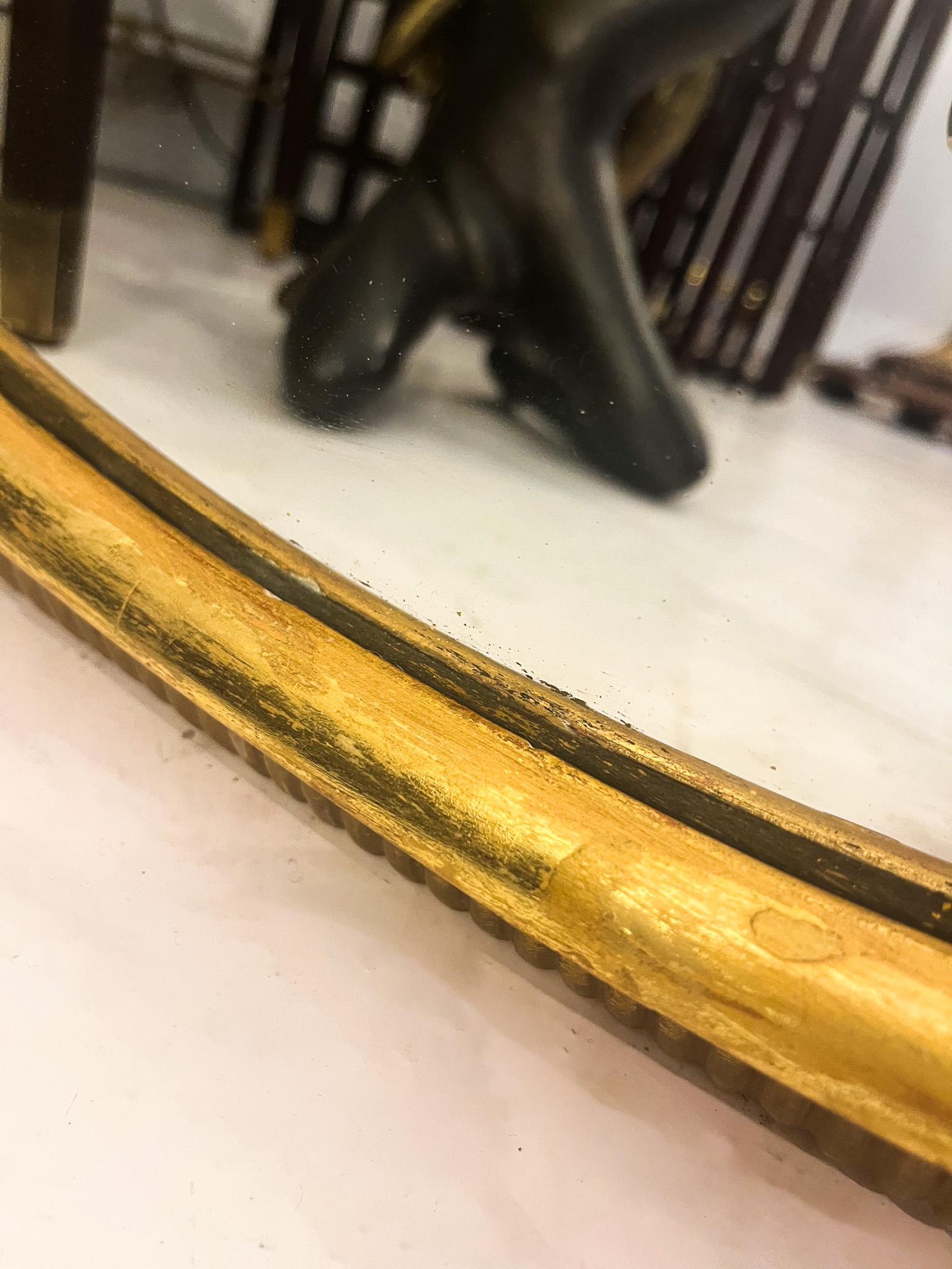 Mid-Century Modern Mid-Century Curved Gilded Wood attributed to Osvaldo Borsani, 1940s For Sale