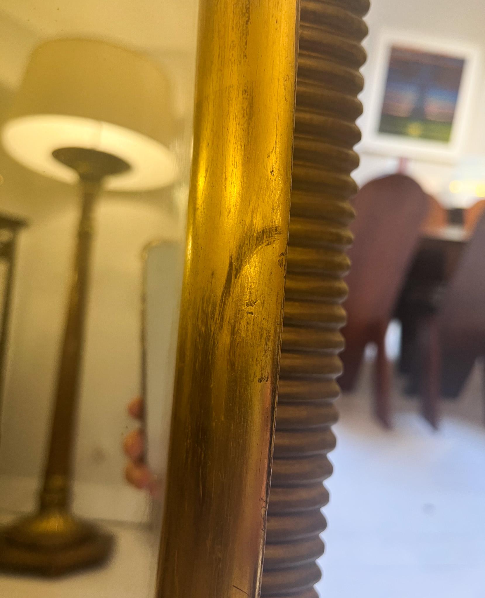 20th Century Mid-Century Curved Gilded Wood attributed to Osvaldo Borsani, 1940s For Sale
