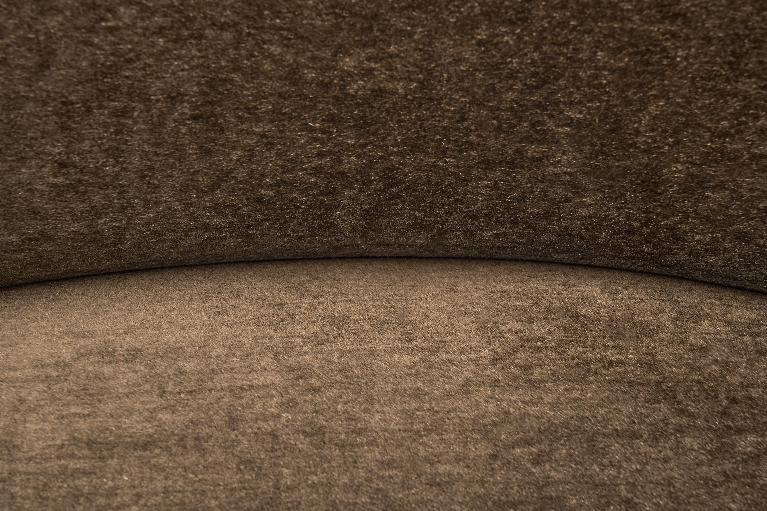 Mid-Century Curved Italian Sofa Upholstered in Mohair, Italy ca 1950s For Sale 5