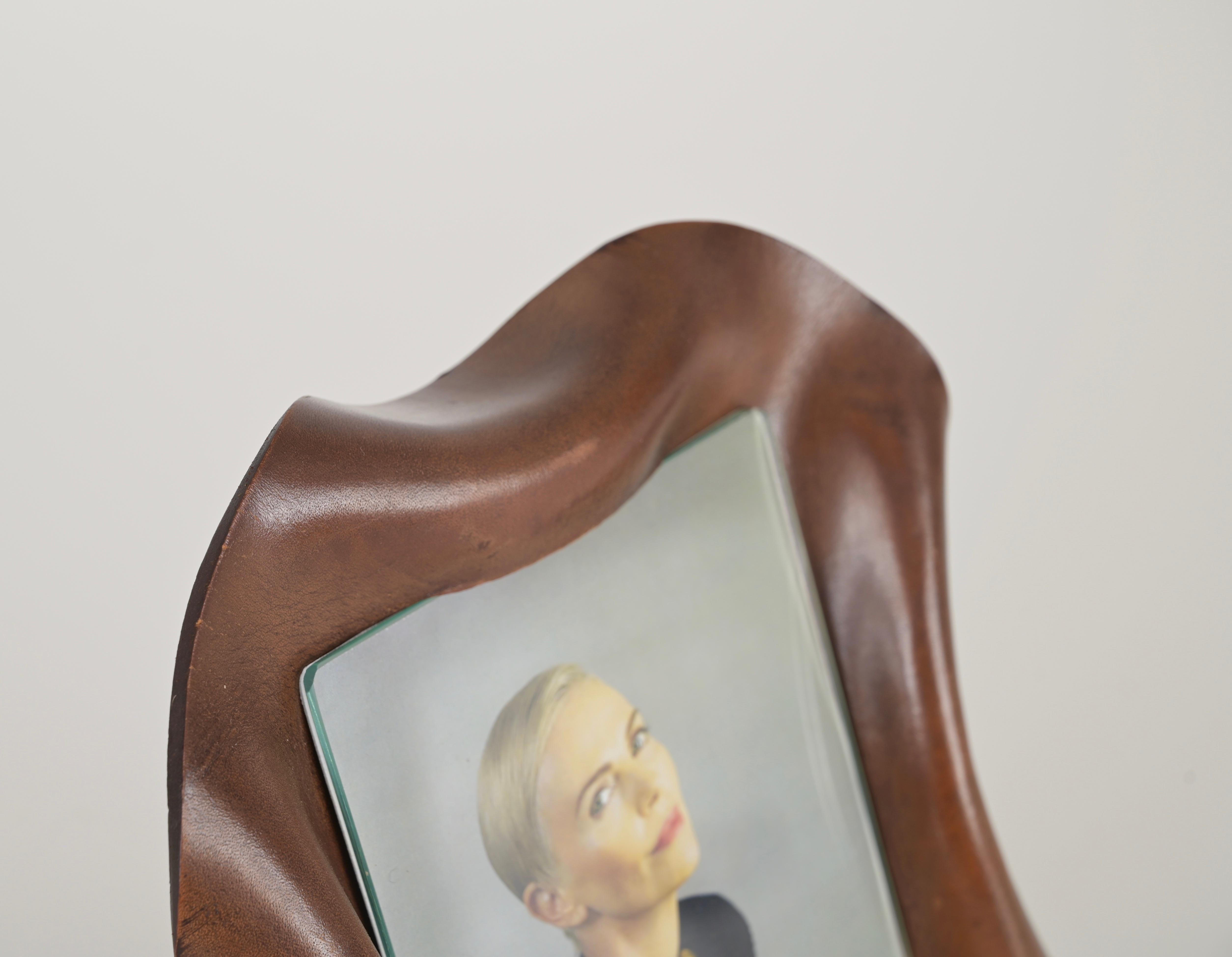 Mid-Century Curved Leather Italian Picture Frame, Adnet, Italy 1970s For Sale 7
