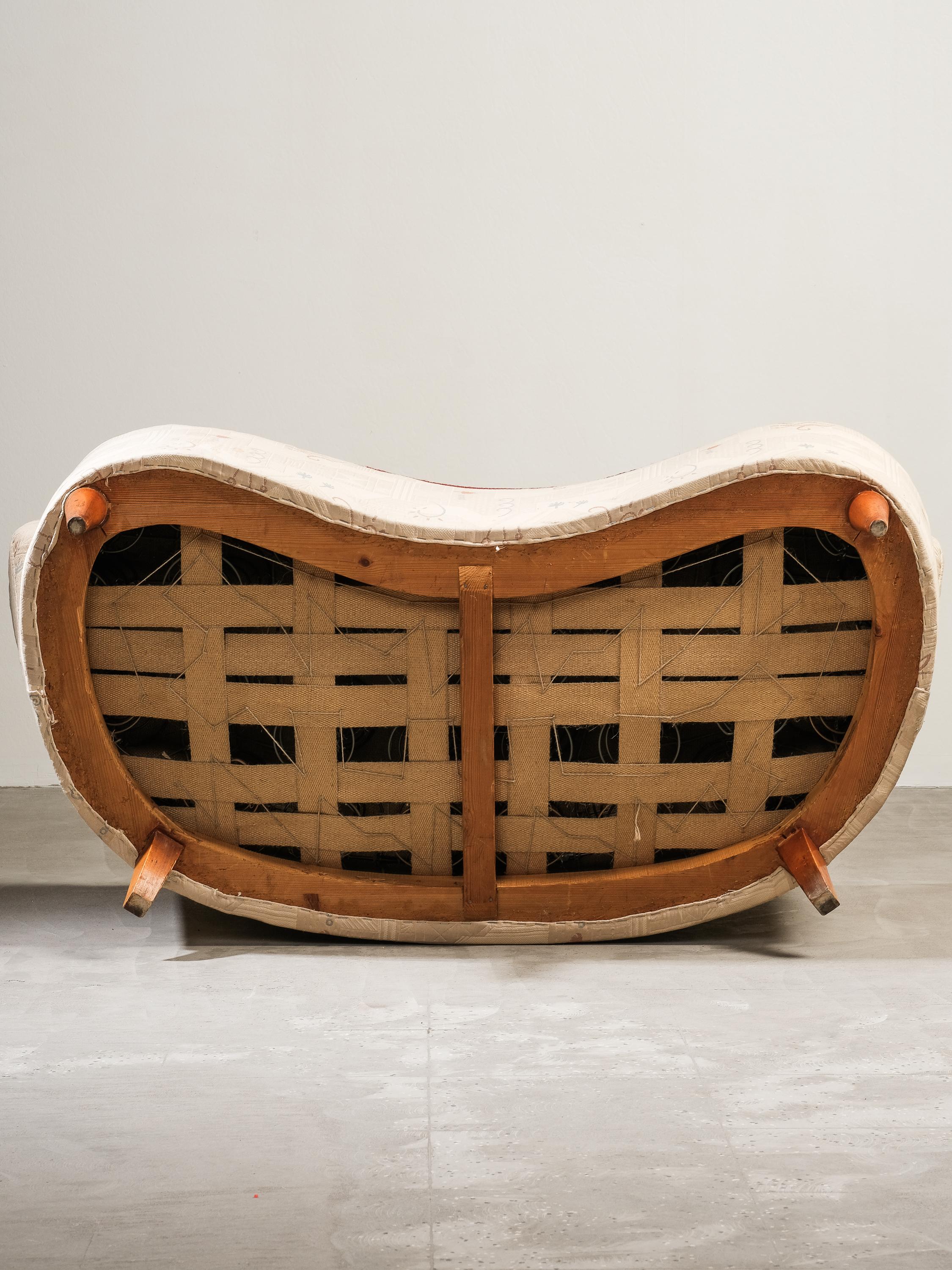 Mid-Century Curved Sofa by Carl-Johan Boman for Boman Oy, Finland, 1940s en venta 7