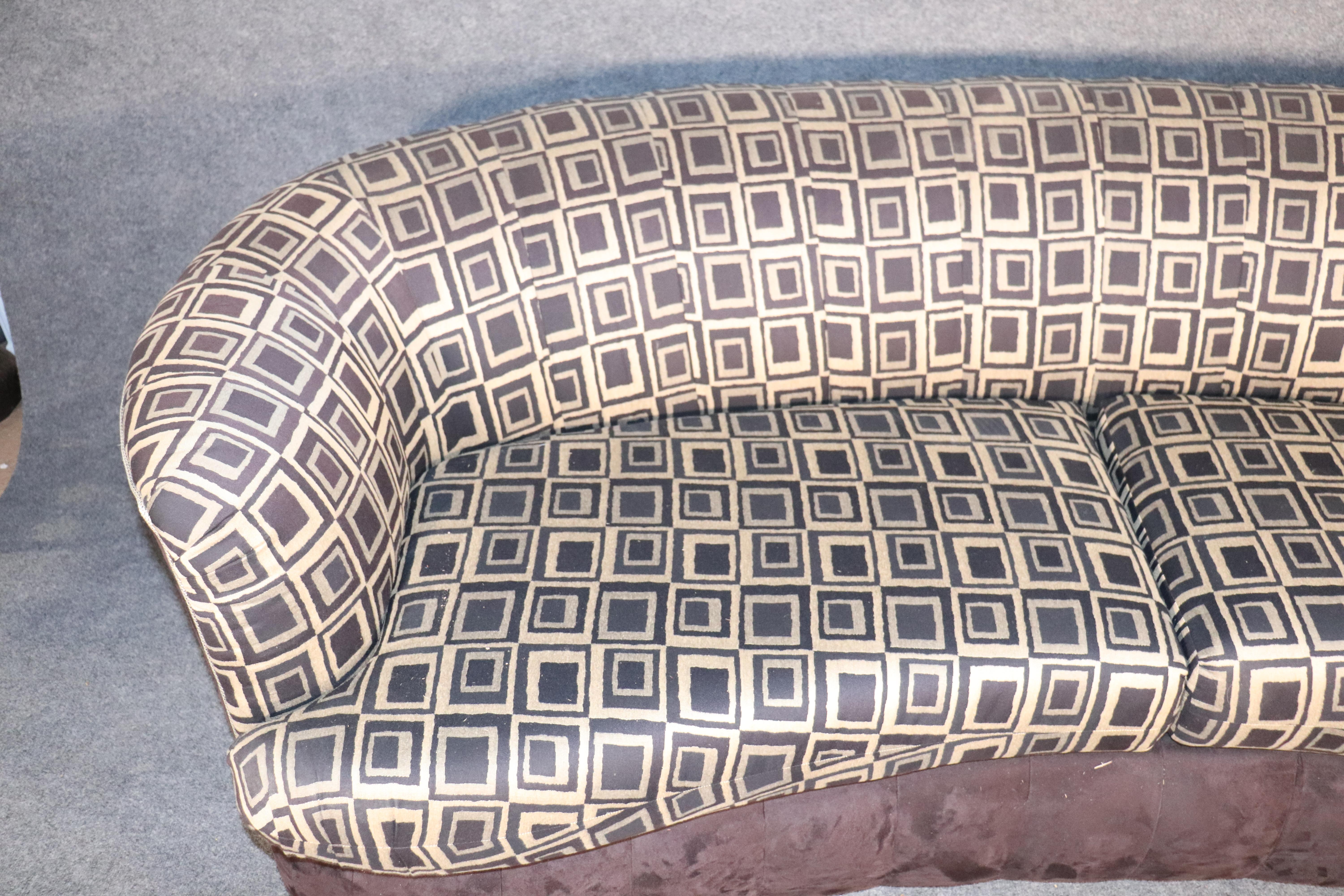 Mid-Century moderno Divano curvo di metà secolo in vendita