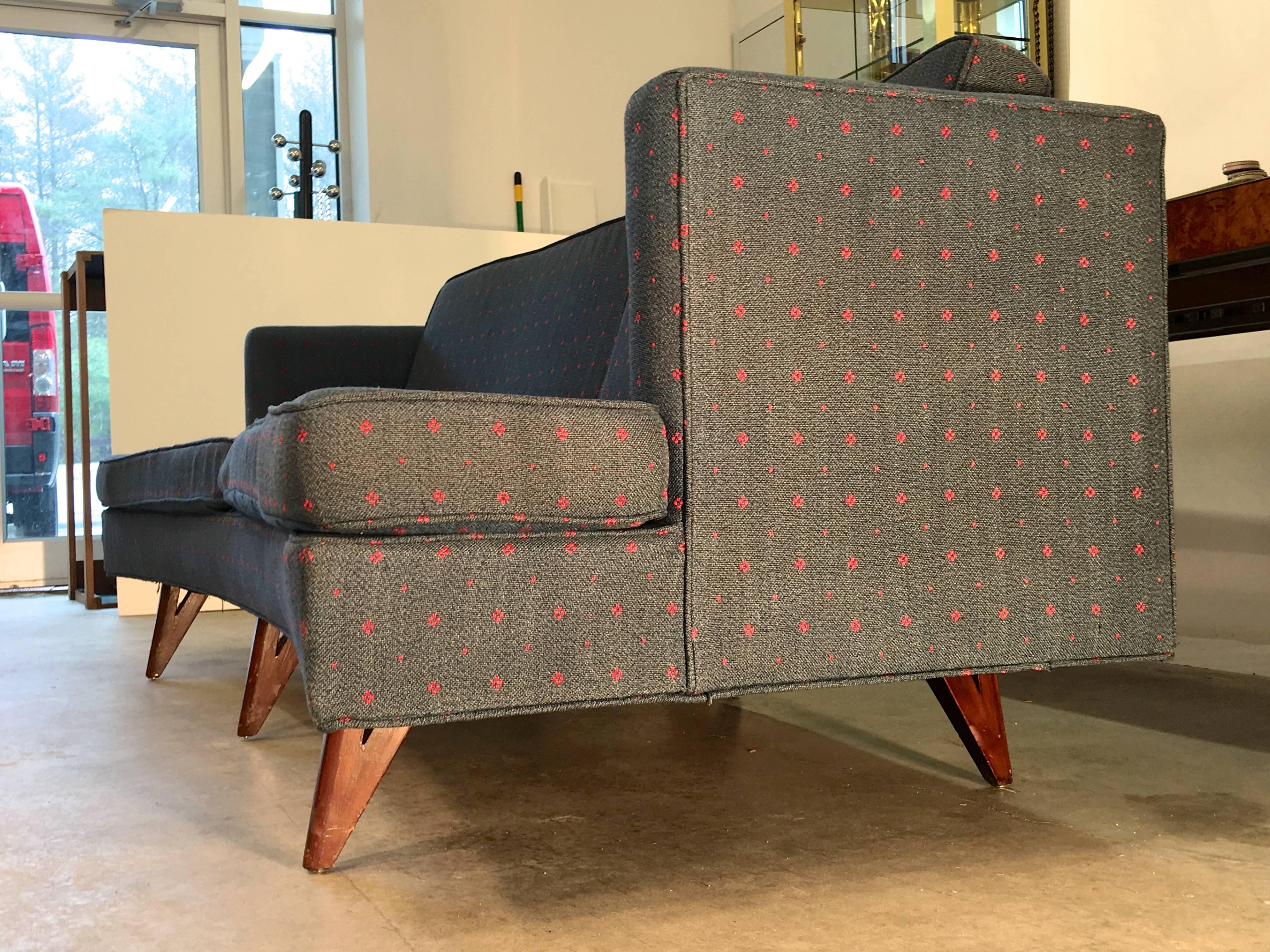 American Midcentury Curved Sofa in the Style of Edward Wormley for Reupholstering For Sale