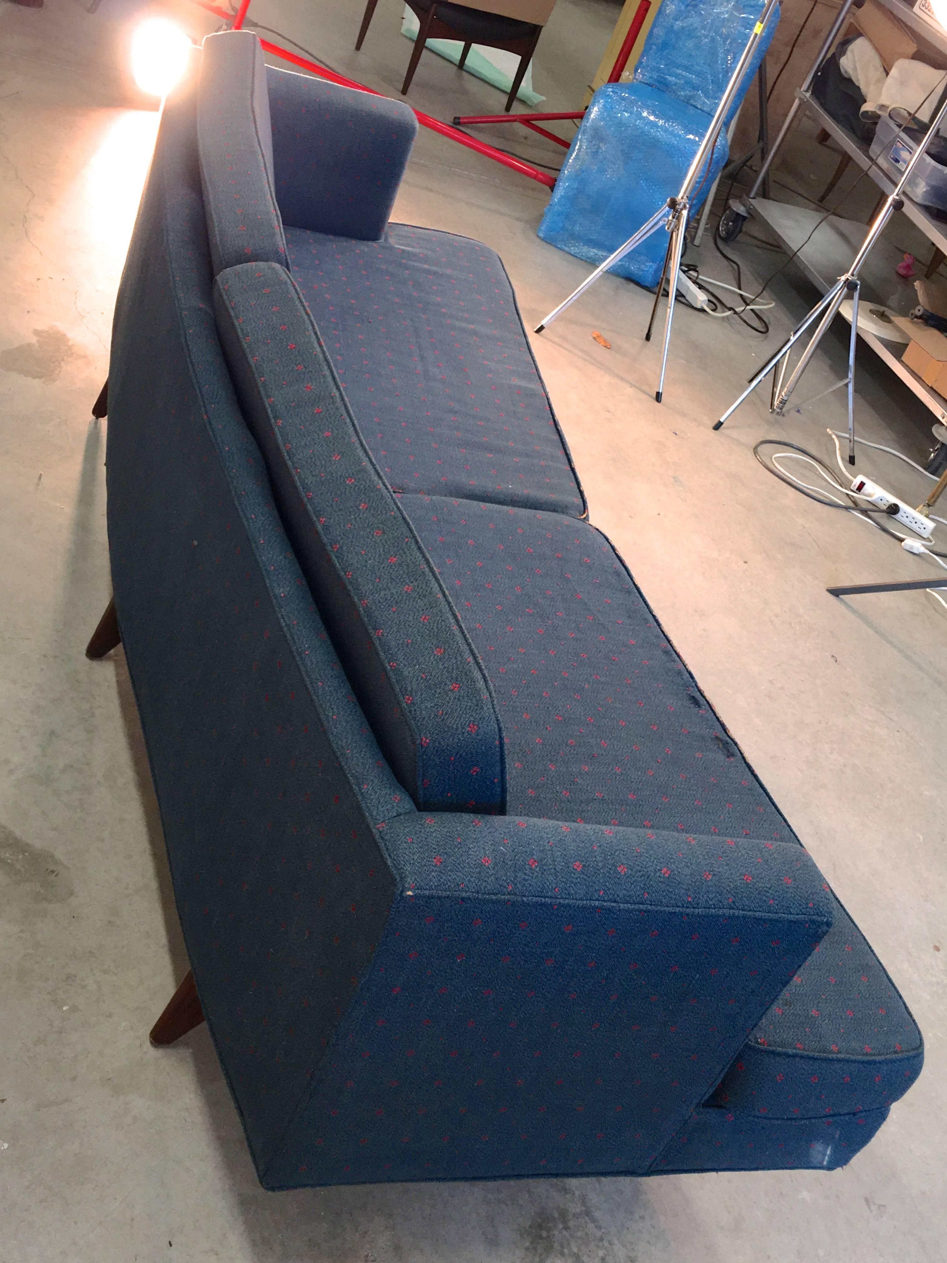 Midcentury Curved Sofa in the Style of Edward Wormley for Reupholstering In Fair Condition For Sale In Hanover, MA