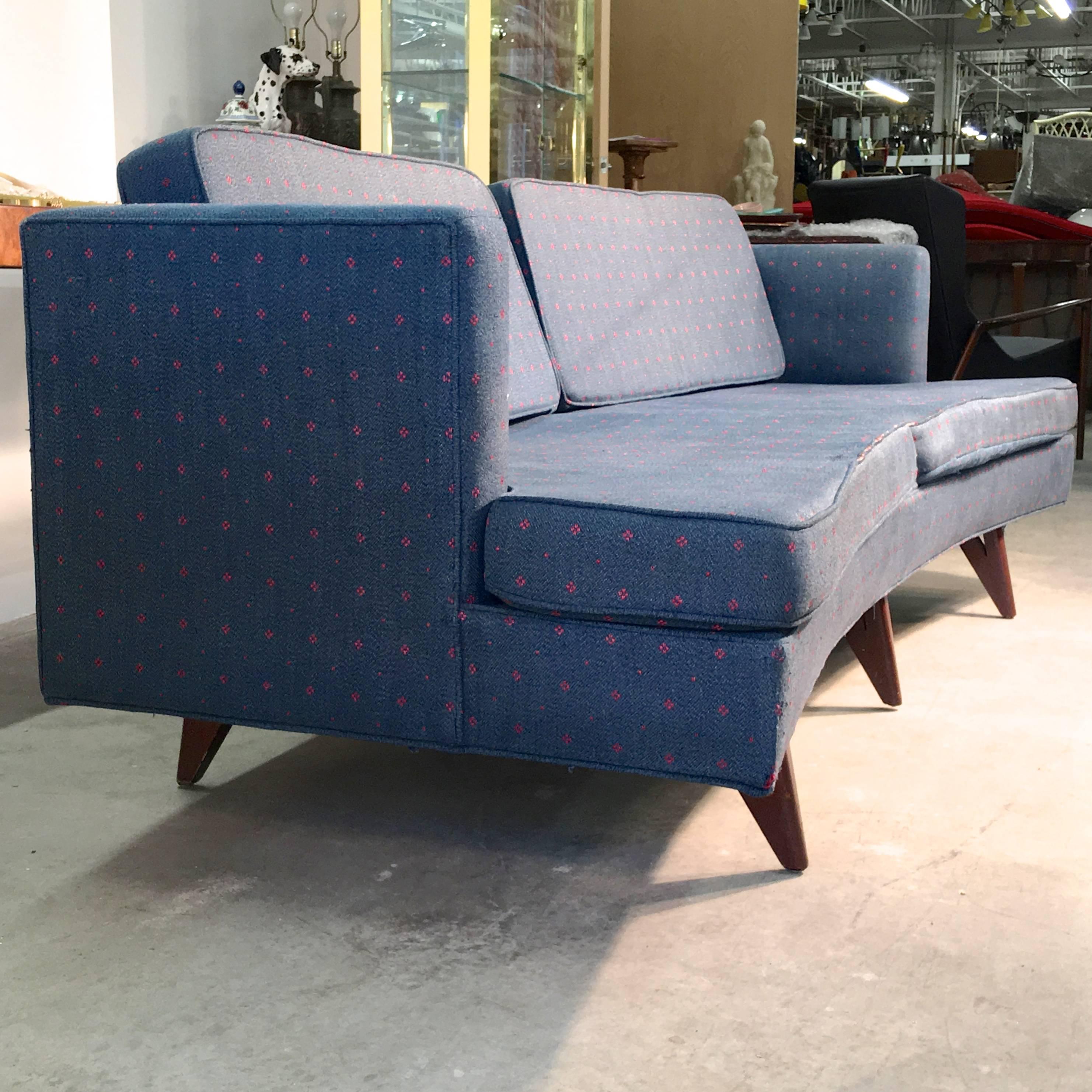 Midcentury Curved Sofa in the Style of Edward Wormley for Reupholstering For Sale 2