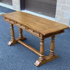 Bureau à tréteaux incurvés du milieu du siècle dernier de J.B. Van Sciver