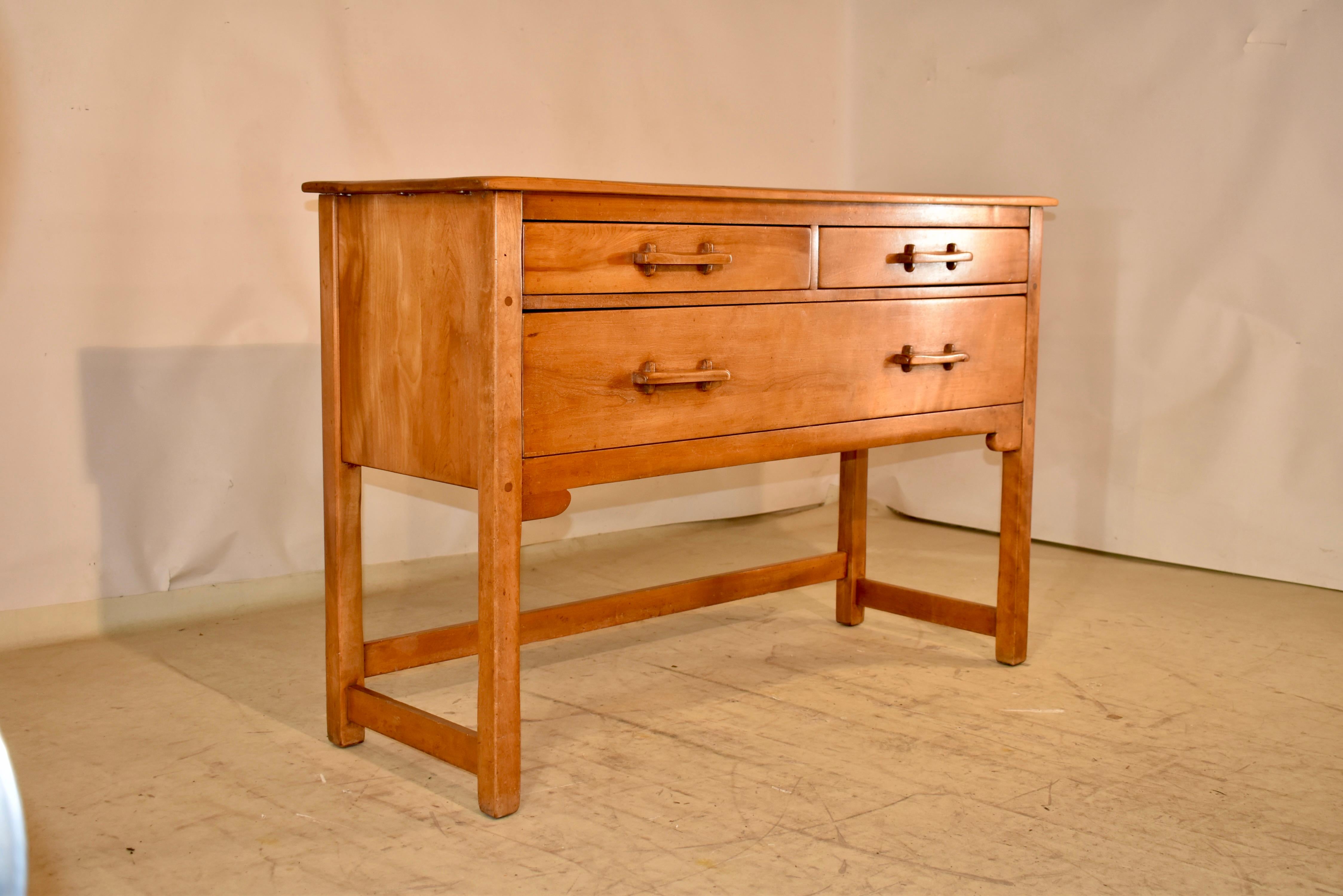 Américain Enfilade colonial Cushman du milieu du siècle dernier