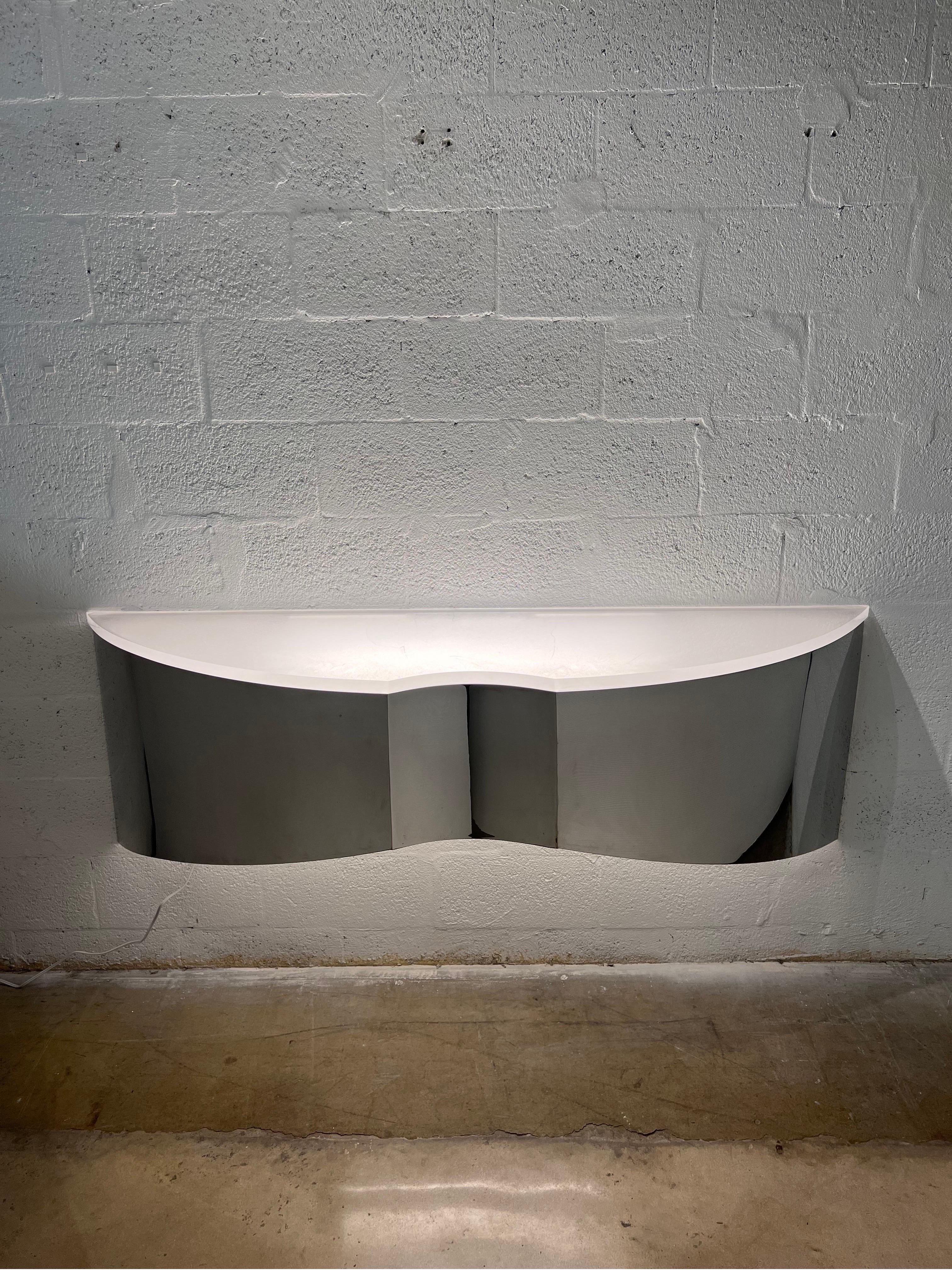 Mid-Century Custom Polished Steel and Frosted Lucite Illuminated Floating Shelf In Good Condition For Sale In Miami, FL
