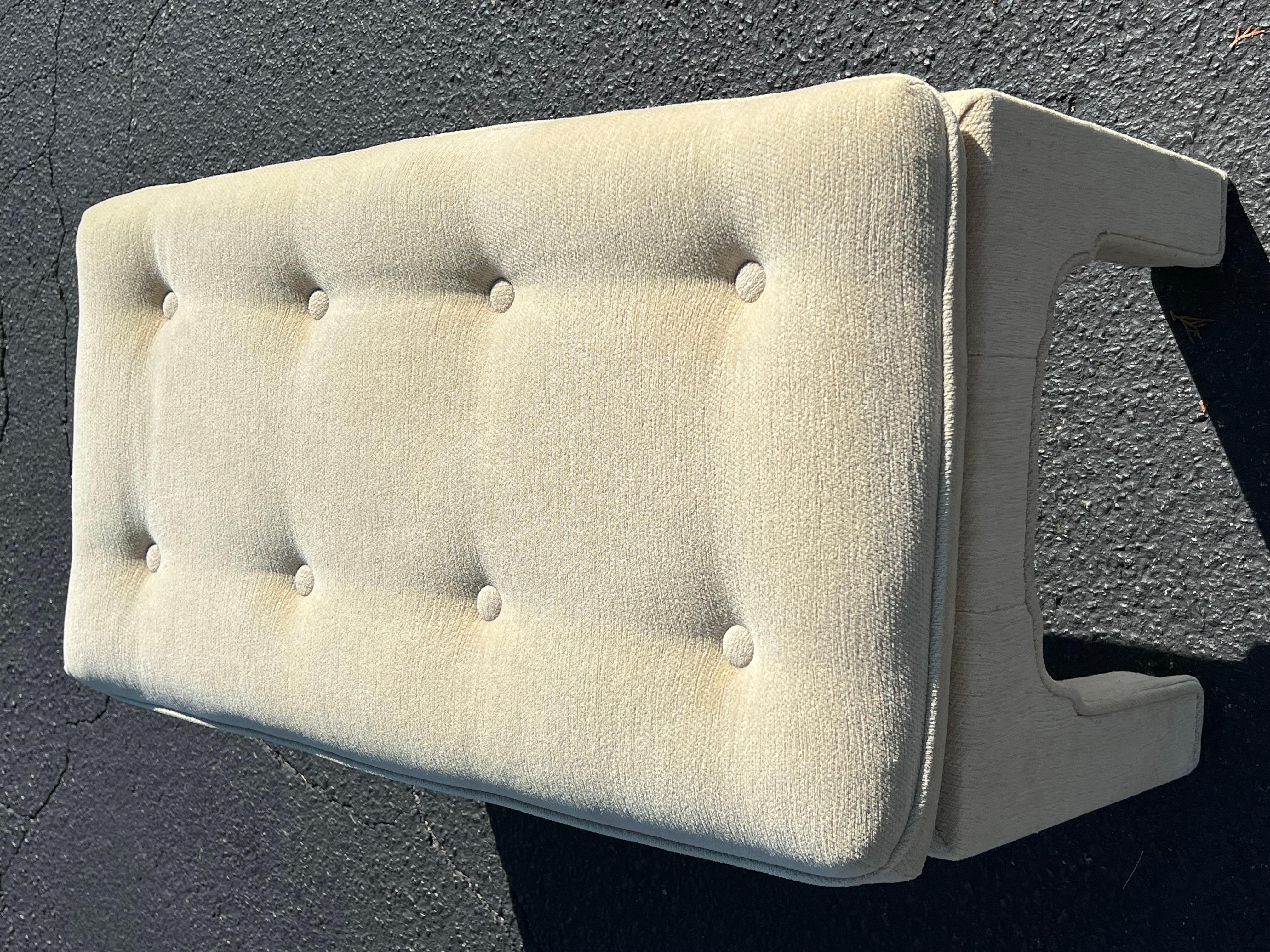 Mid Century Custom Upholstered Bench  For Sale 3