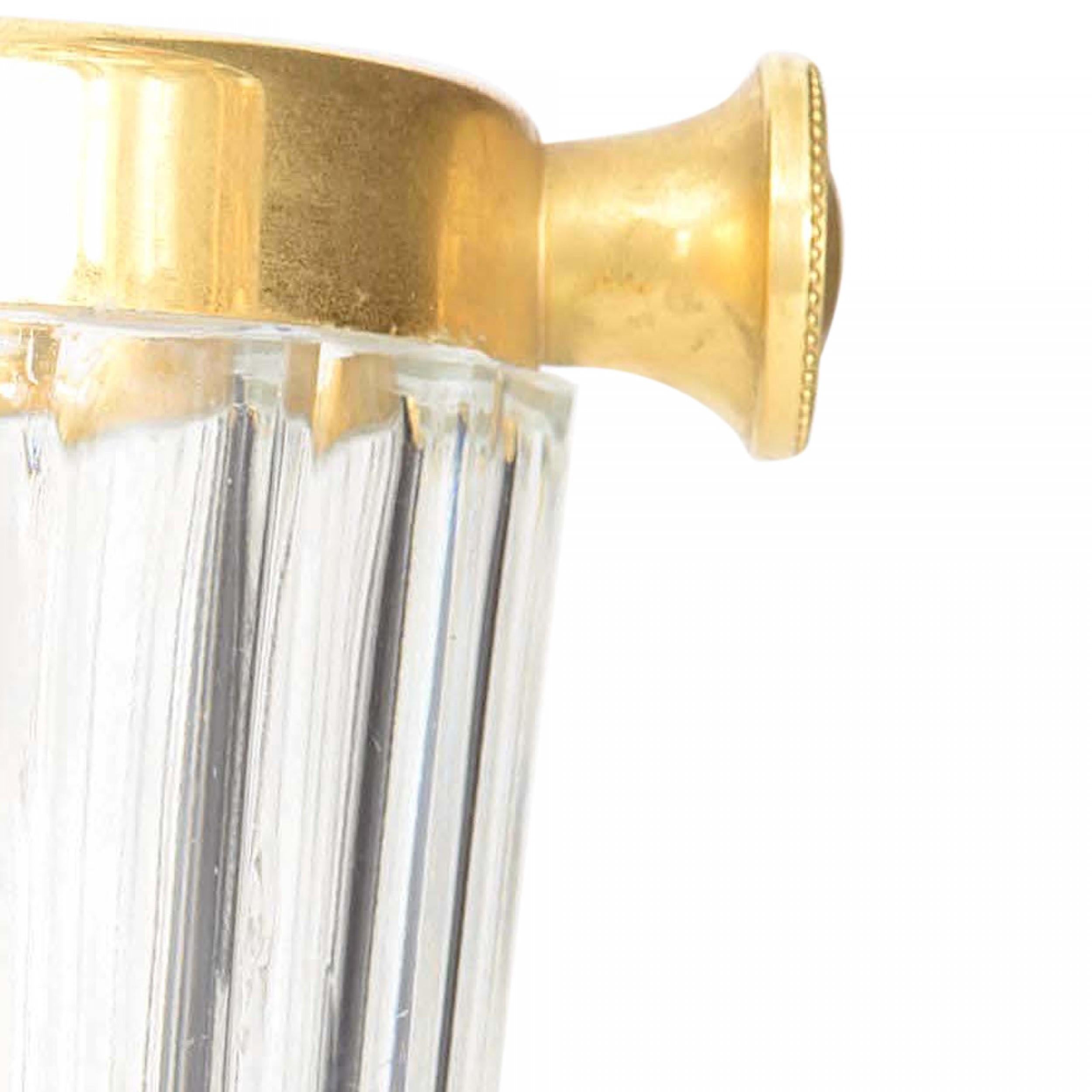 Mid-Century moderno Secchiello per il ghiaccio in ottone e vetro tagliato di metà secolo in vendita