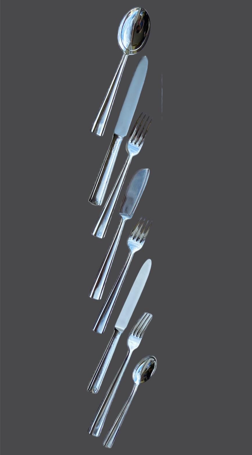 mid-century cutlery sets for 6, A Krupp, 42 pieces each, attributed to Gio Ponti For Sale 3