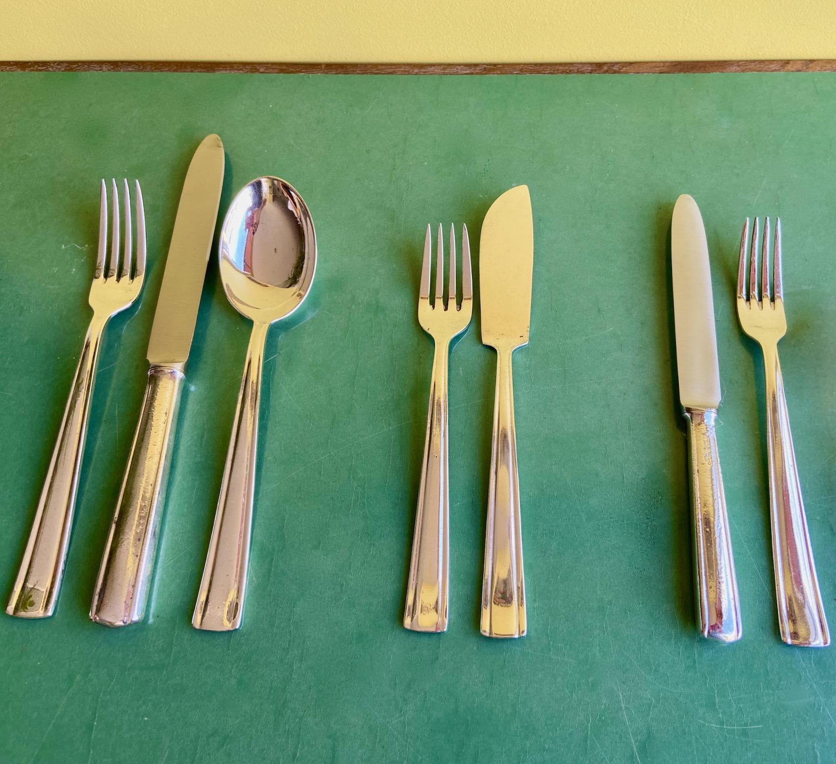 Italian mid-century cutlery sets for 6, A Krupp, 42 pieces each, attributed to Gio Ponti For Sale